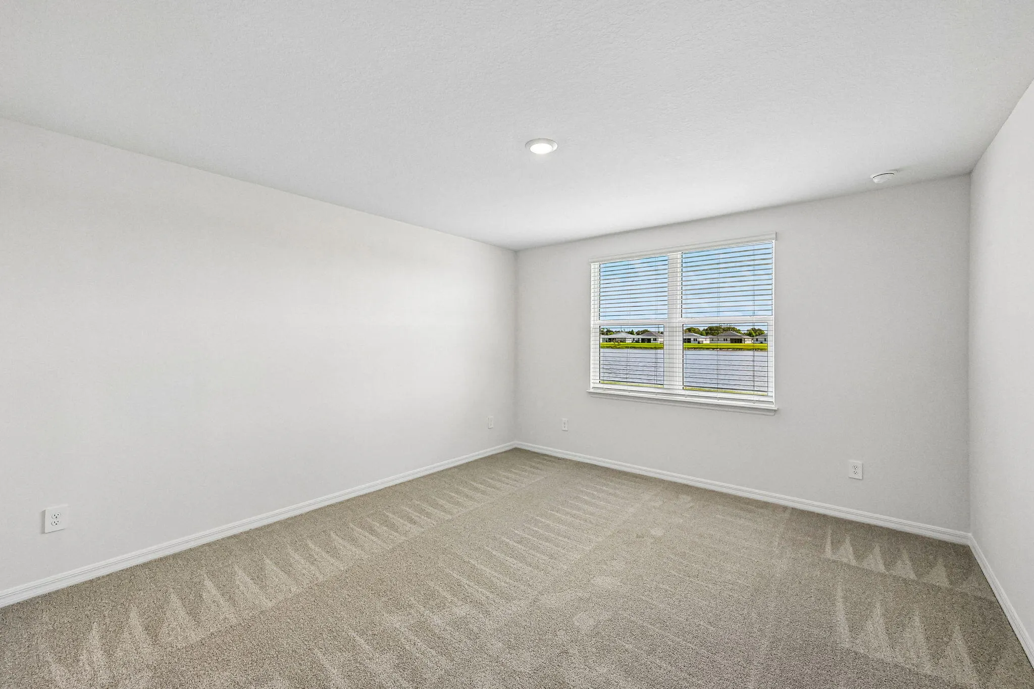 5590 HAMPTON PARK Circle