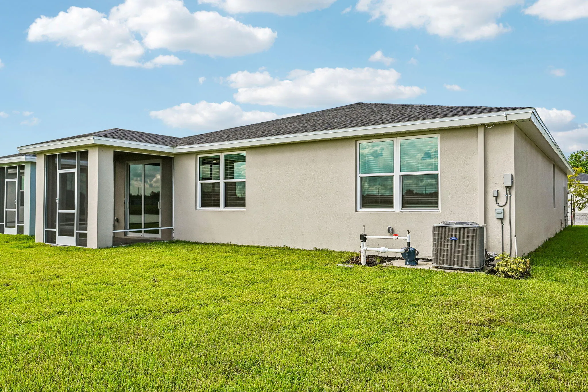 5590 HAMPTON PARK Circle