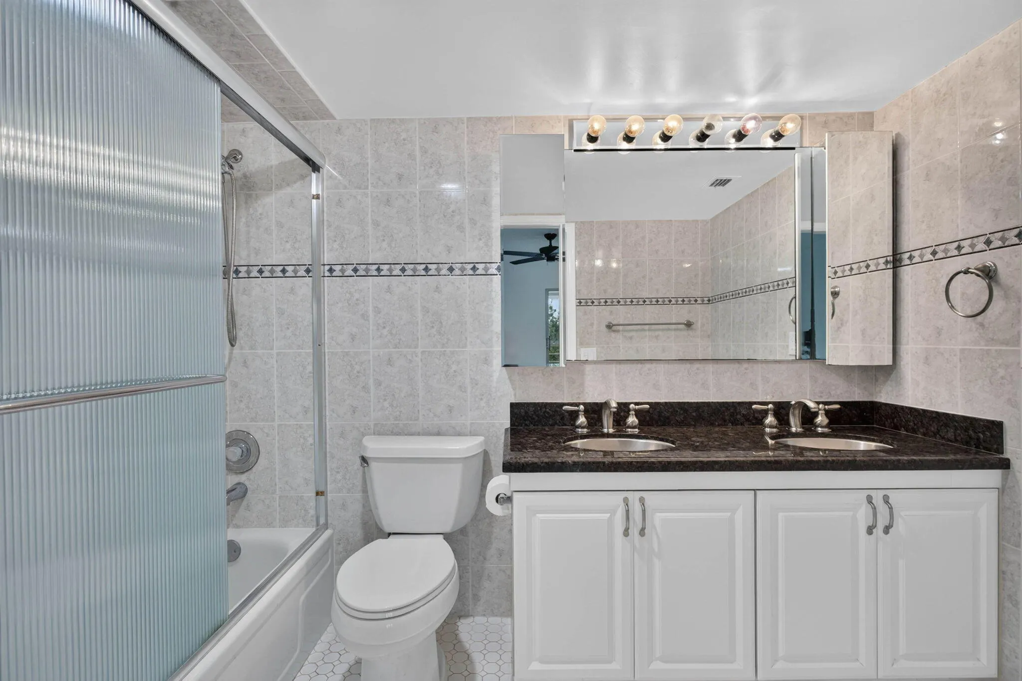 2901 Victoria Circle #D4