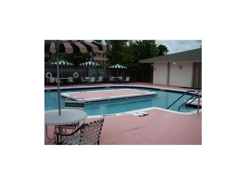 2901 Victoria Circle #D4