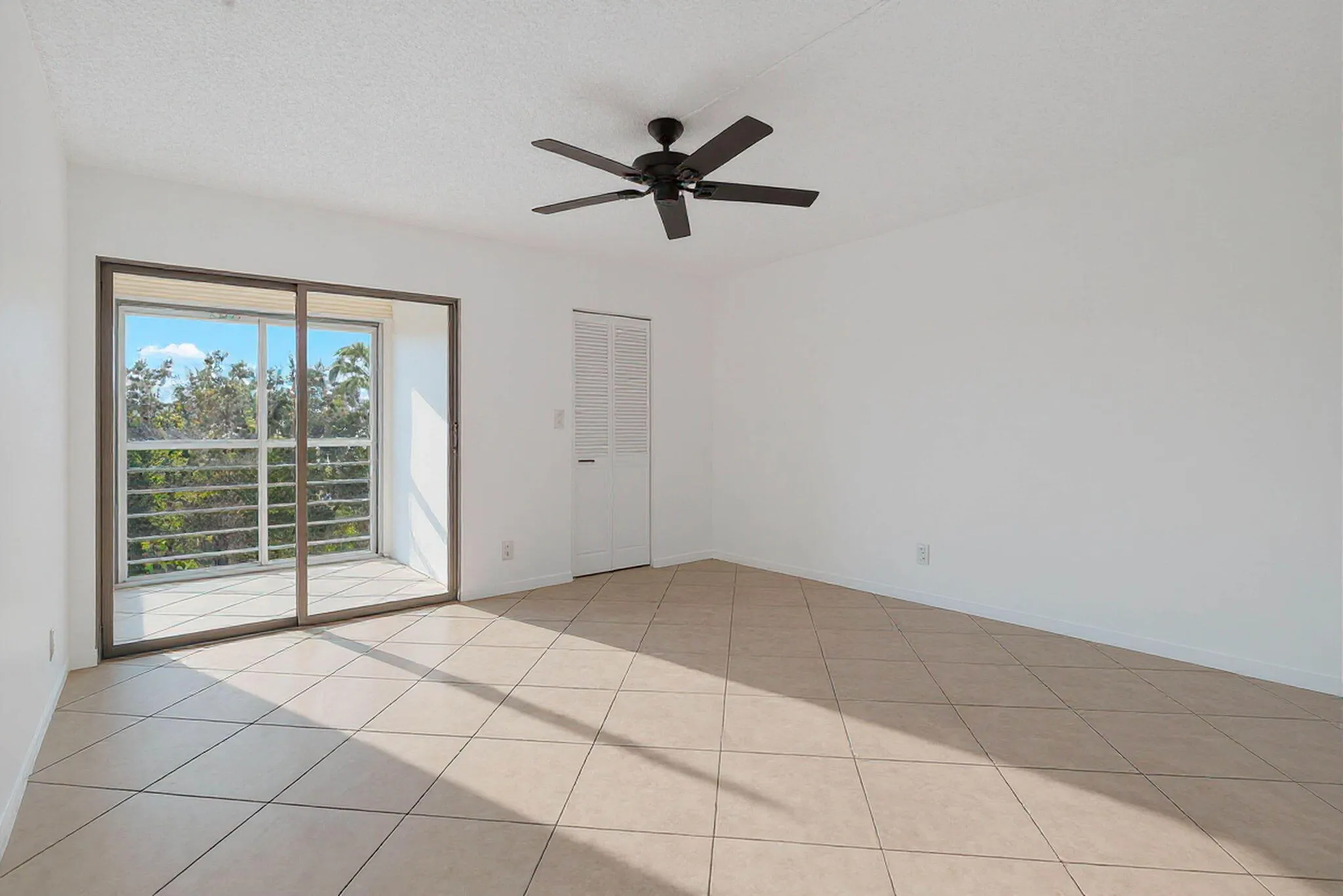 2901 Victoria Circle #D4
