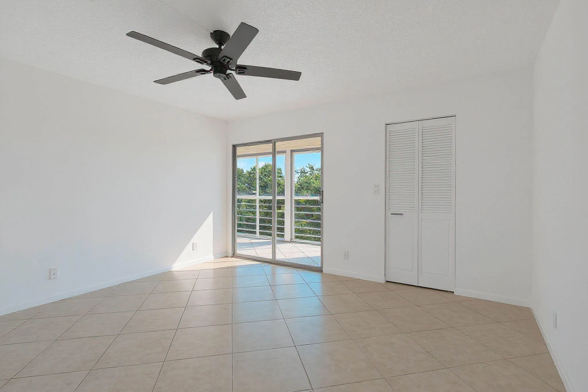 2901 Victoria Circle #D4