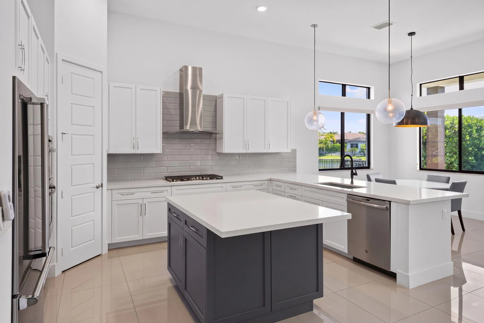 10490 S Lago Vista Circle