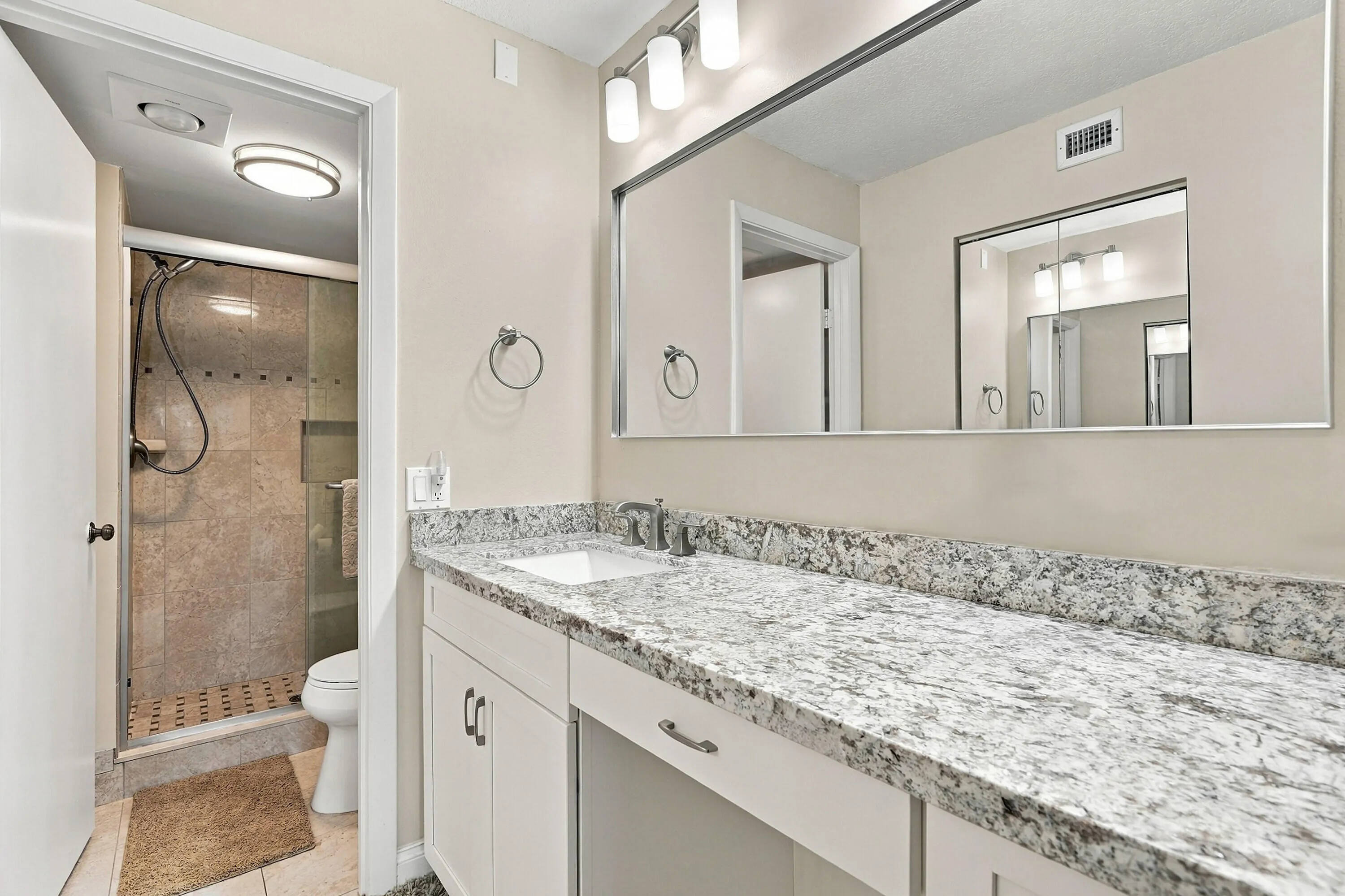 2379 SW 15TH Street #115