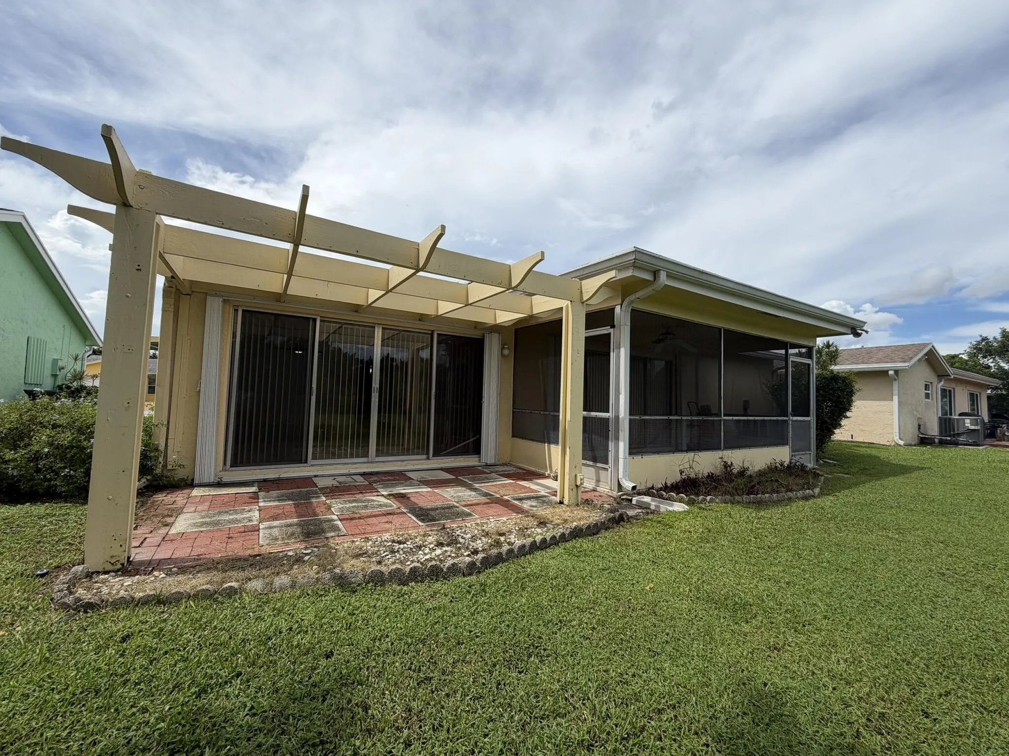 7240 Pineforest Circle