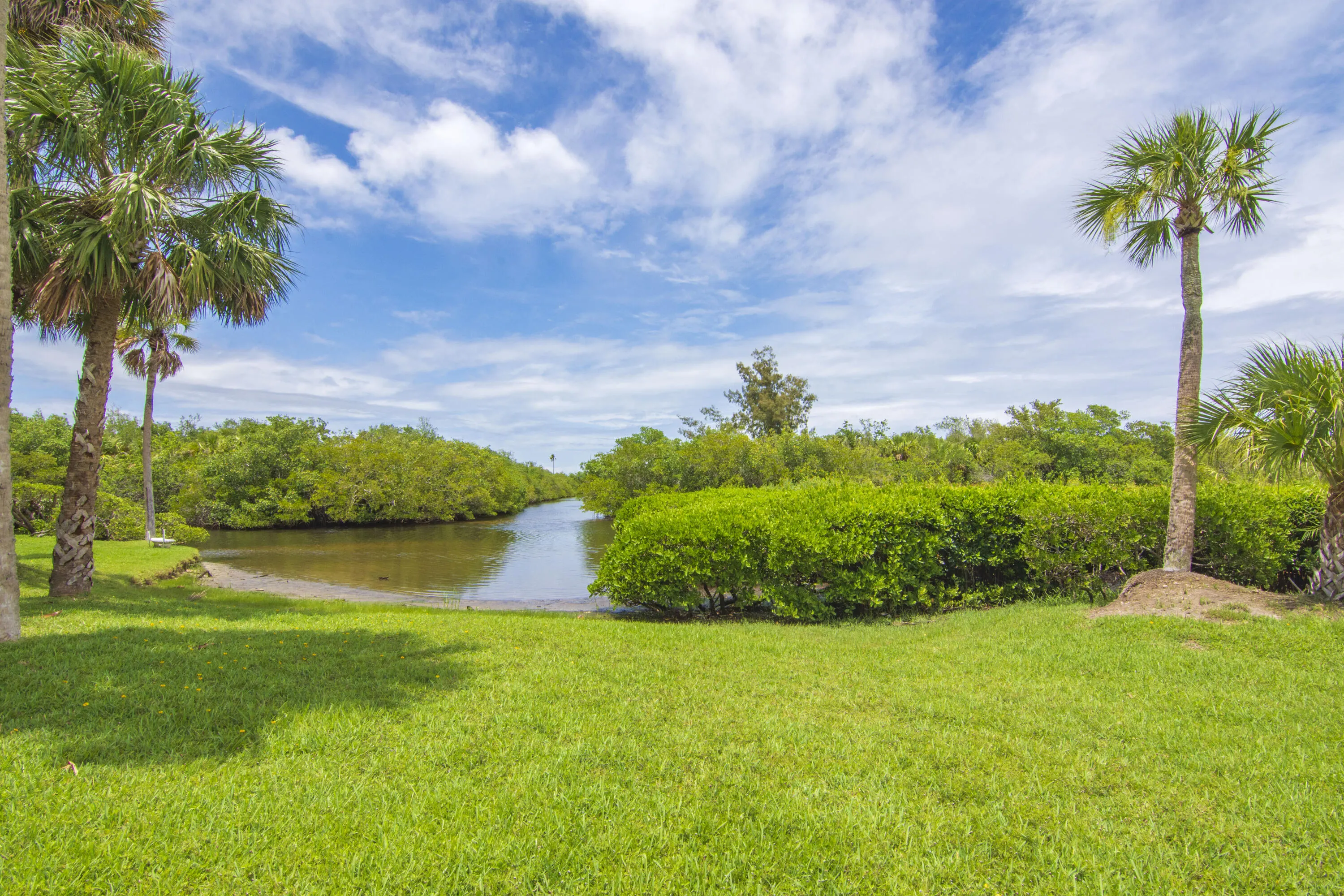 2800 Indian River Boulevard #O-5