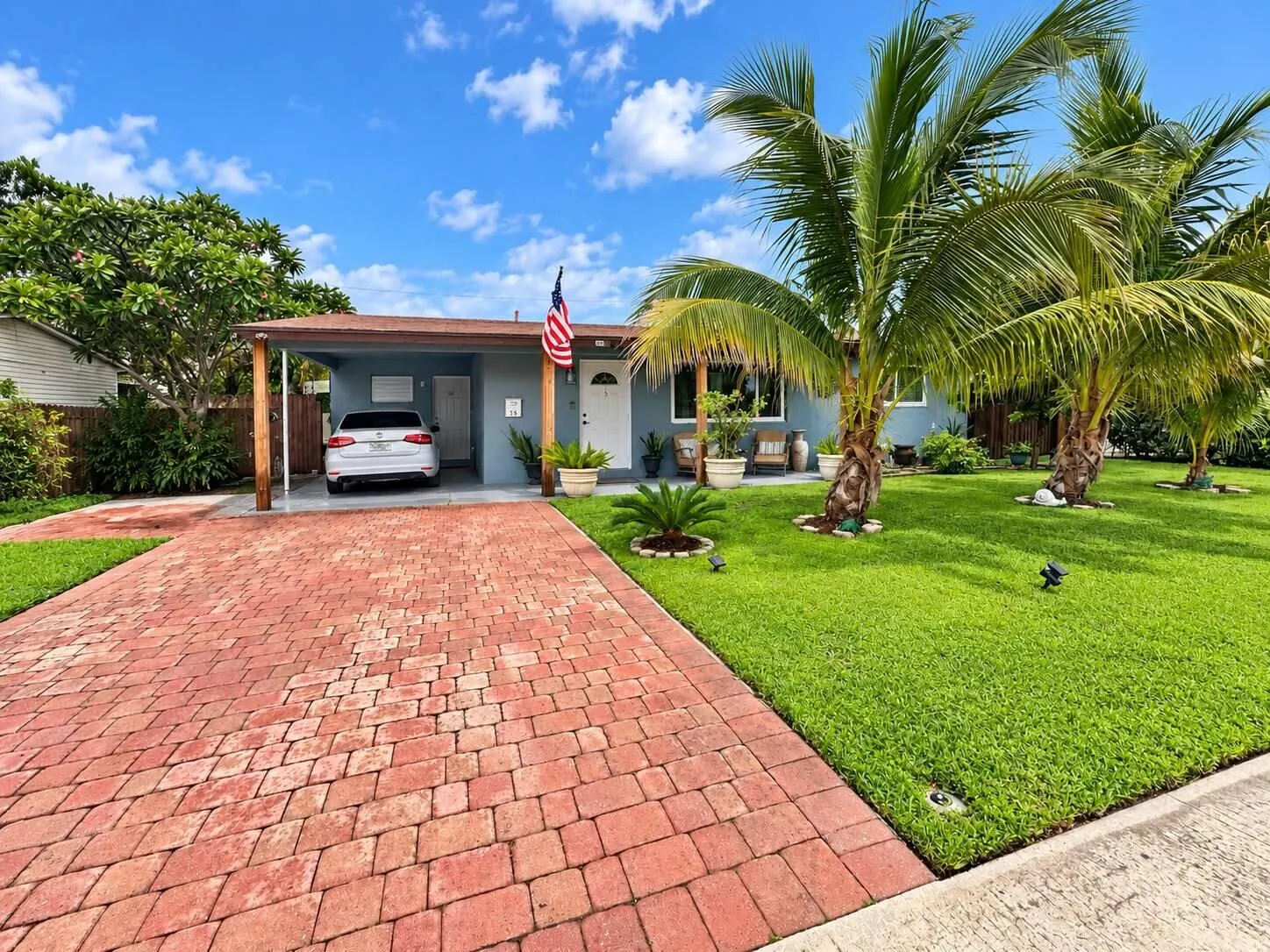 15 SW 13TH Court