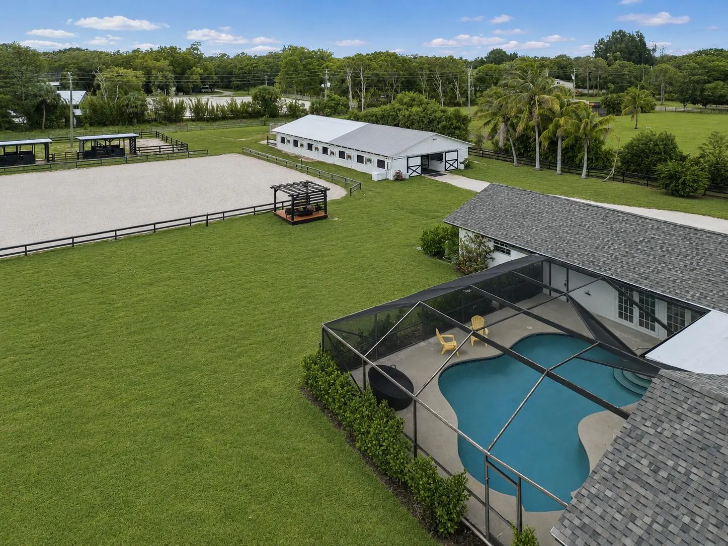 785 CINDY Drive