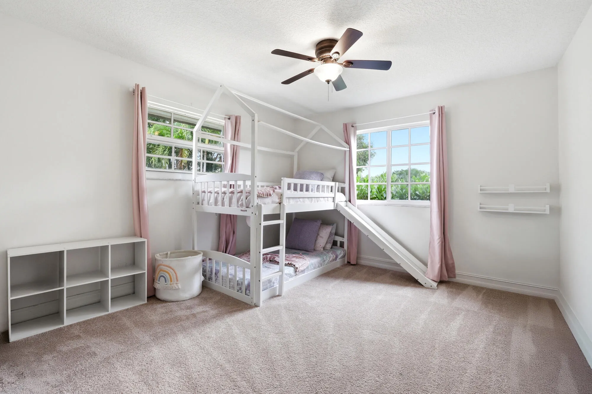785 CINDY Drive