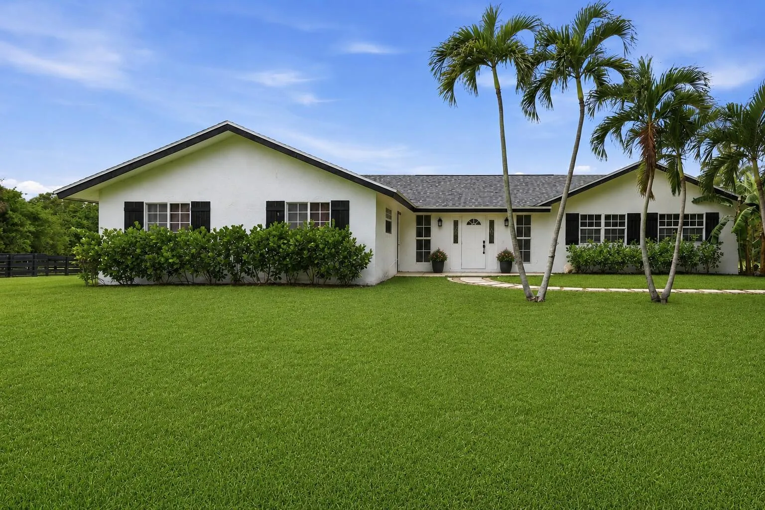 785 CINDY Drive