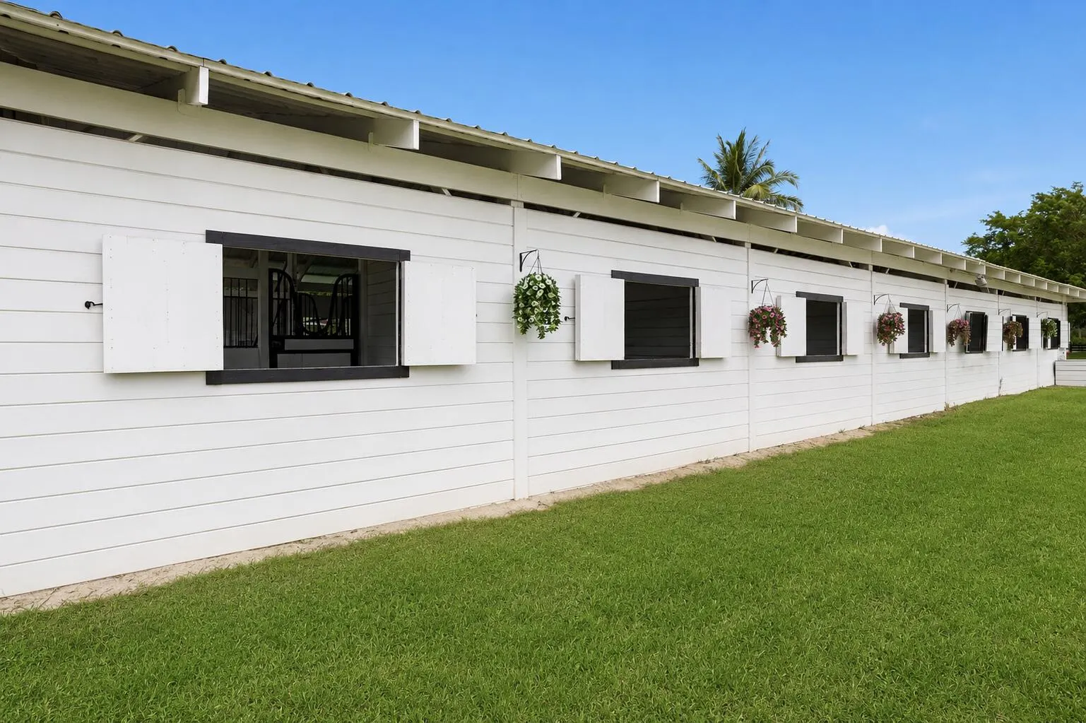 785 CINDY Drive