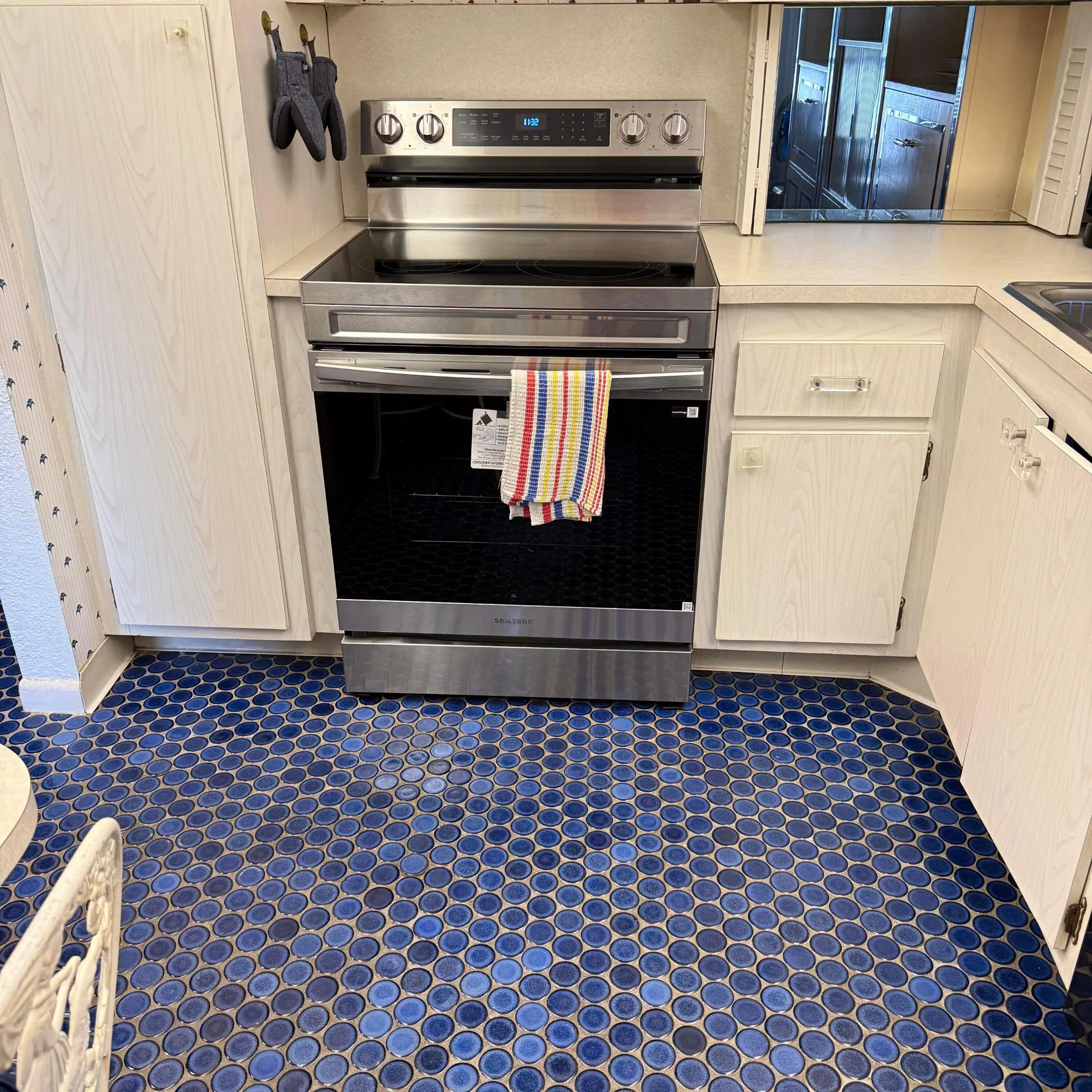 4832 ESEDRA Court #207