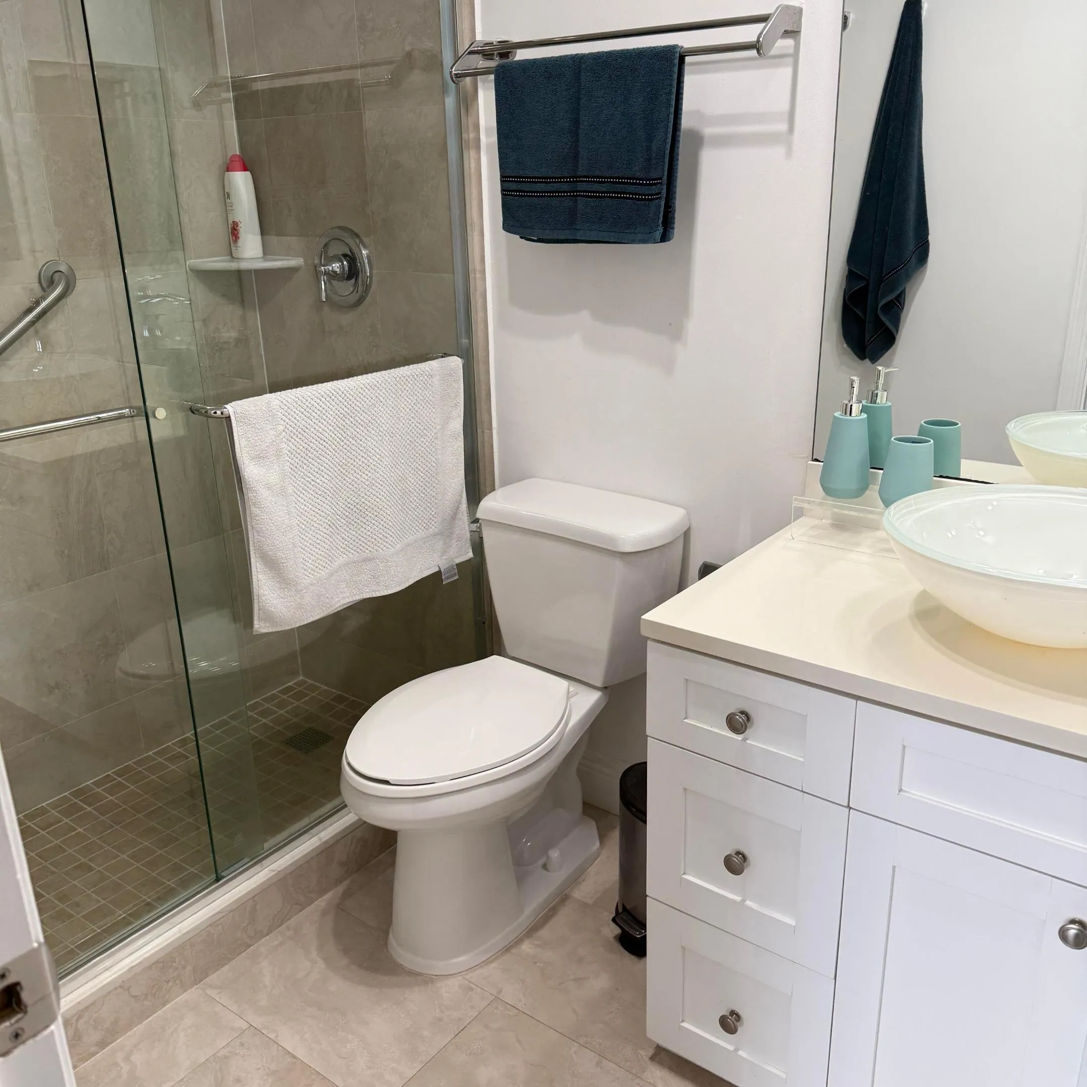 4832 ESEDRA Court #207
