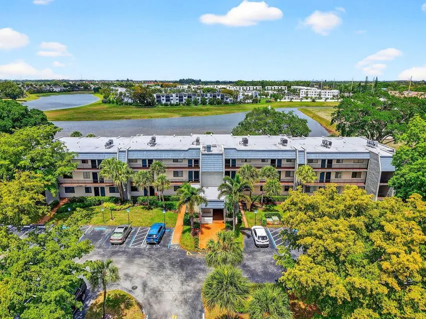 4832 ESEDRA Court #207