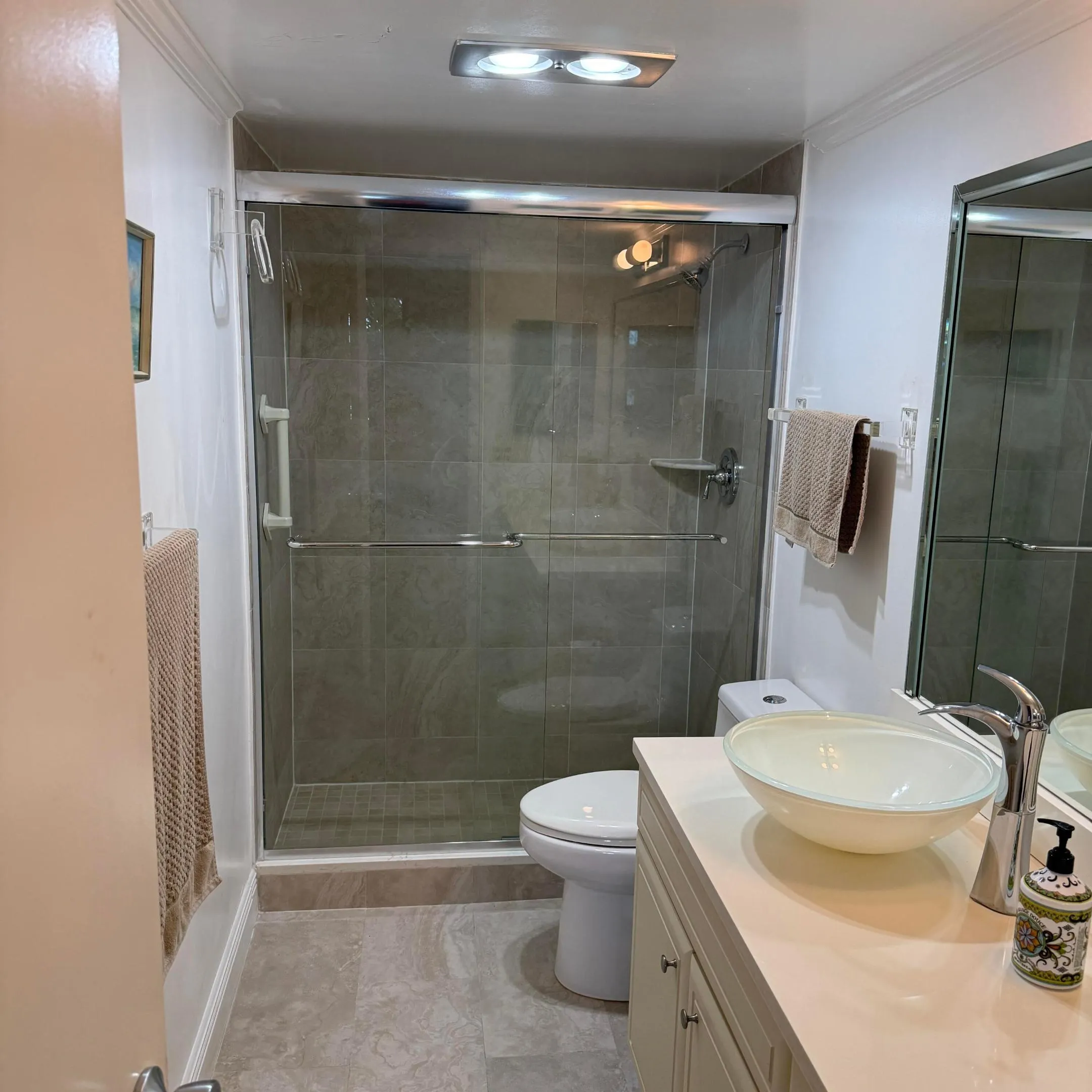 4832 ESEDRA Court #207
