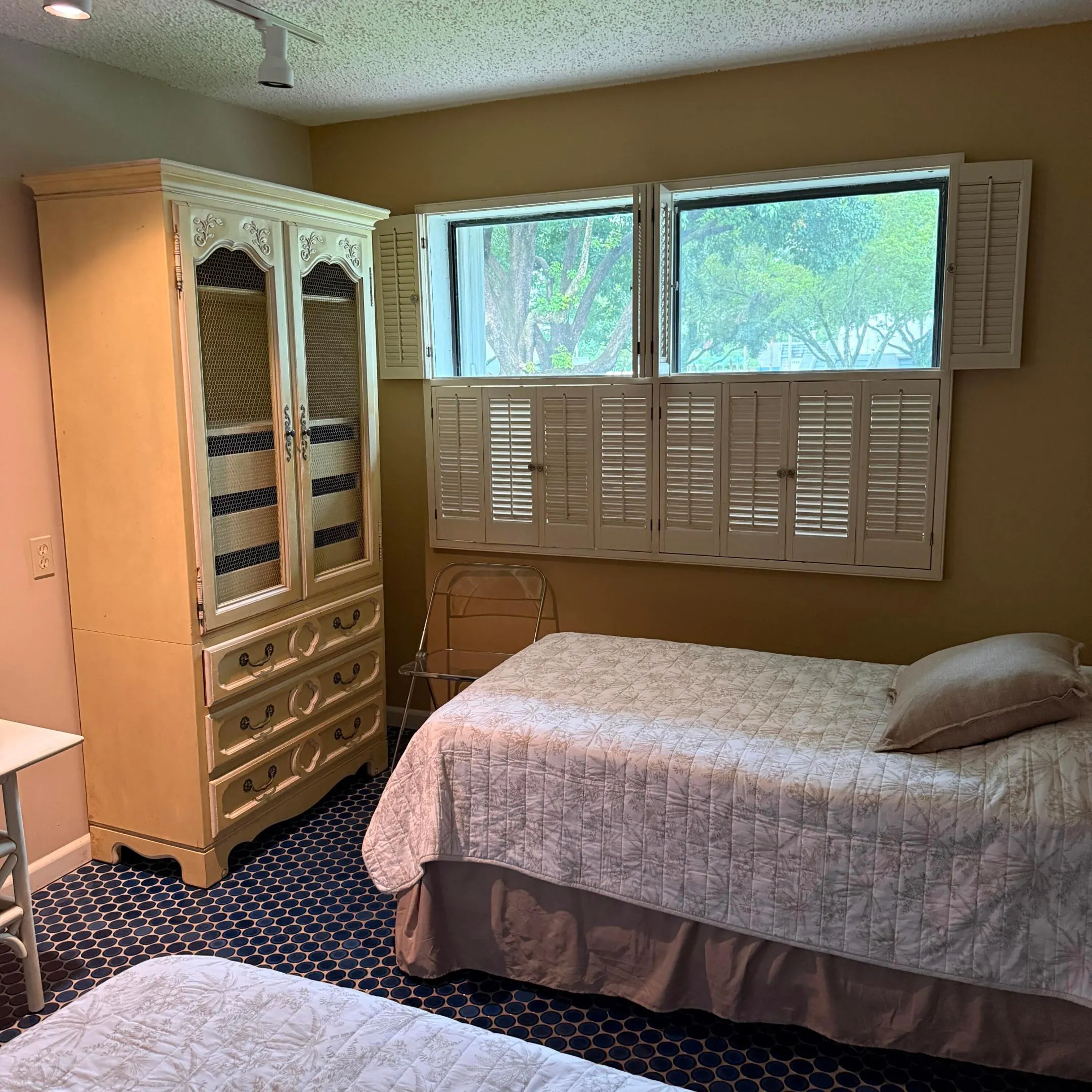 4832 ESEDRA Court #207