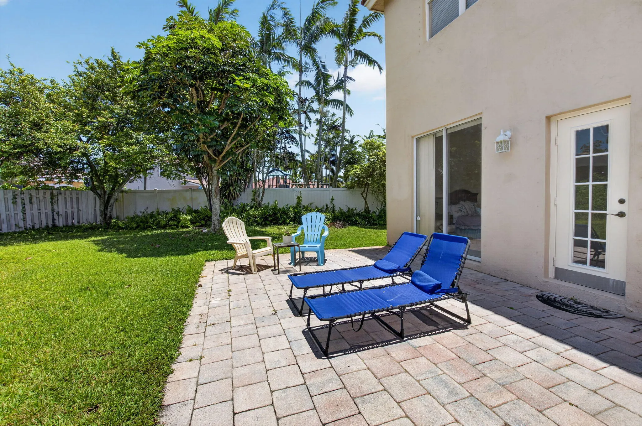 6207 SHADOW TREE Lane