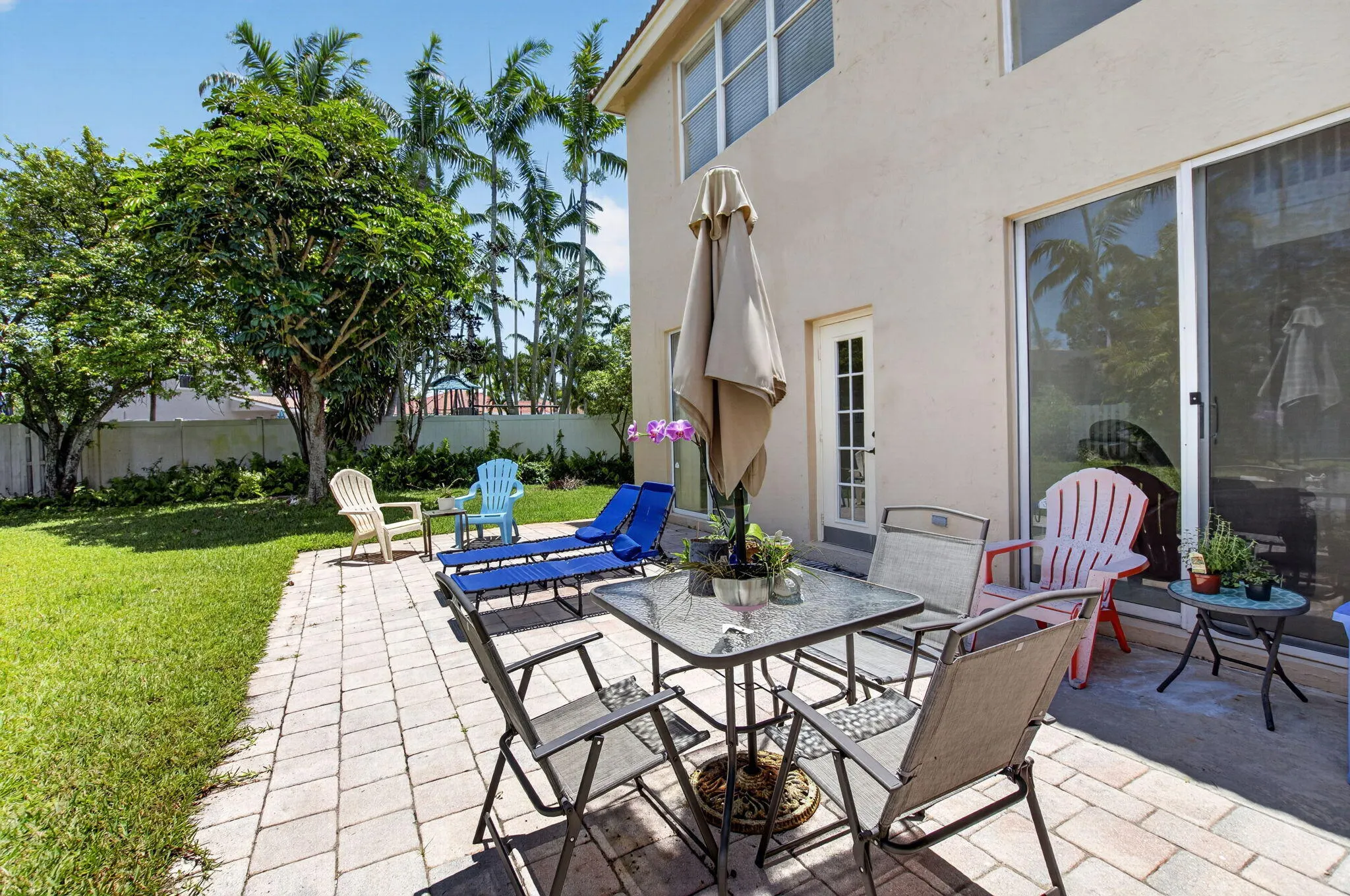 6207 SHADOW TREE Lane