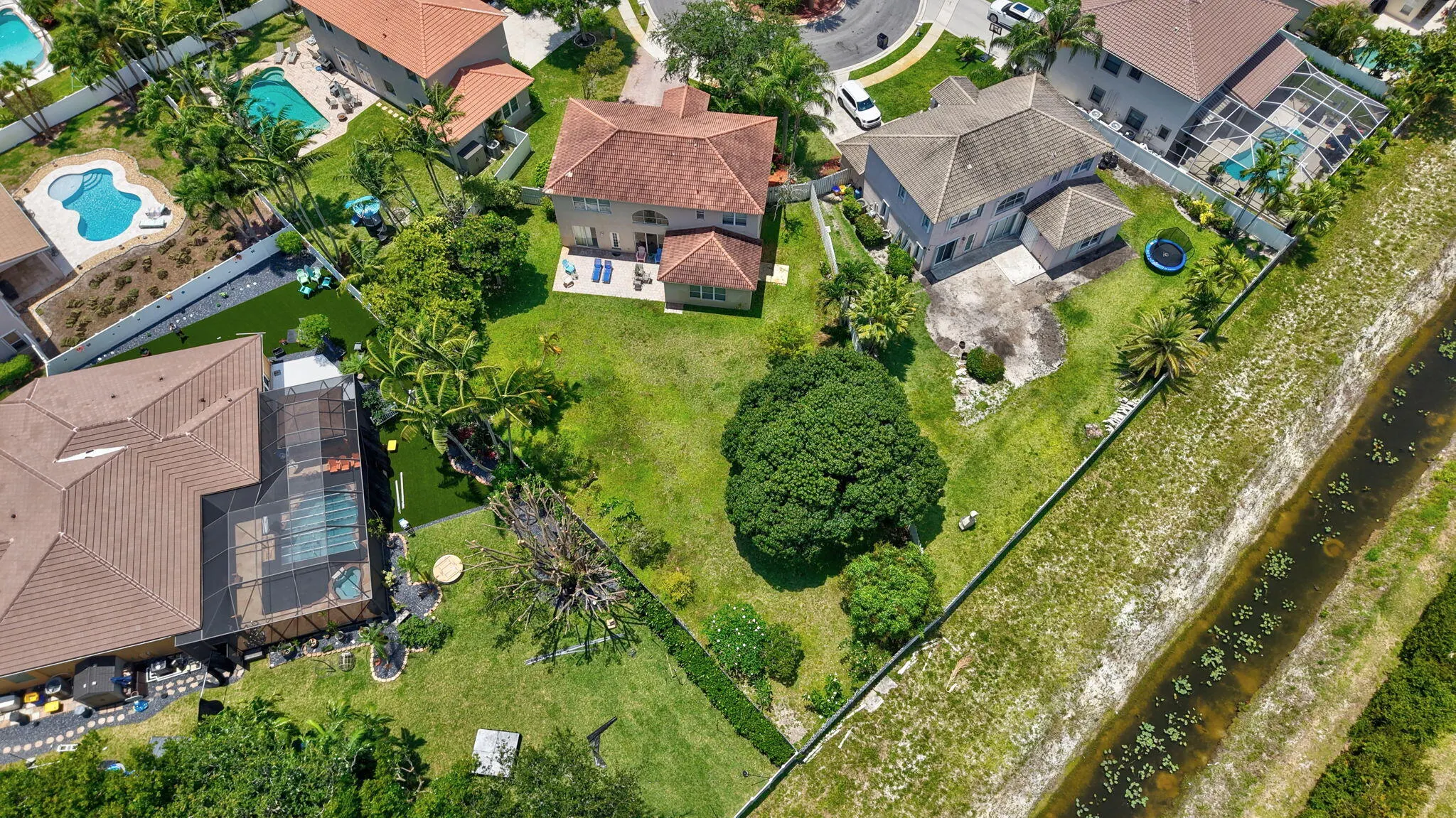 6207 SHADOW TREE Lane