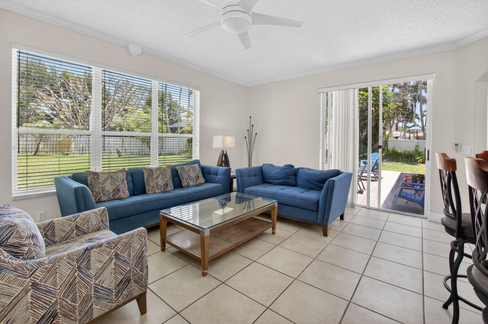 6207 SHADOW TREE Lane