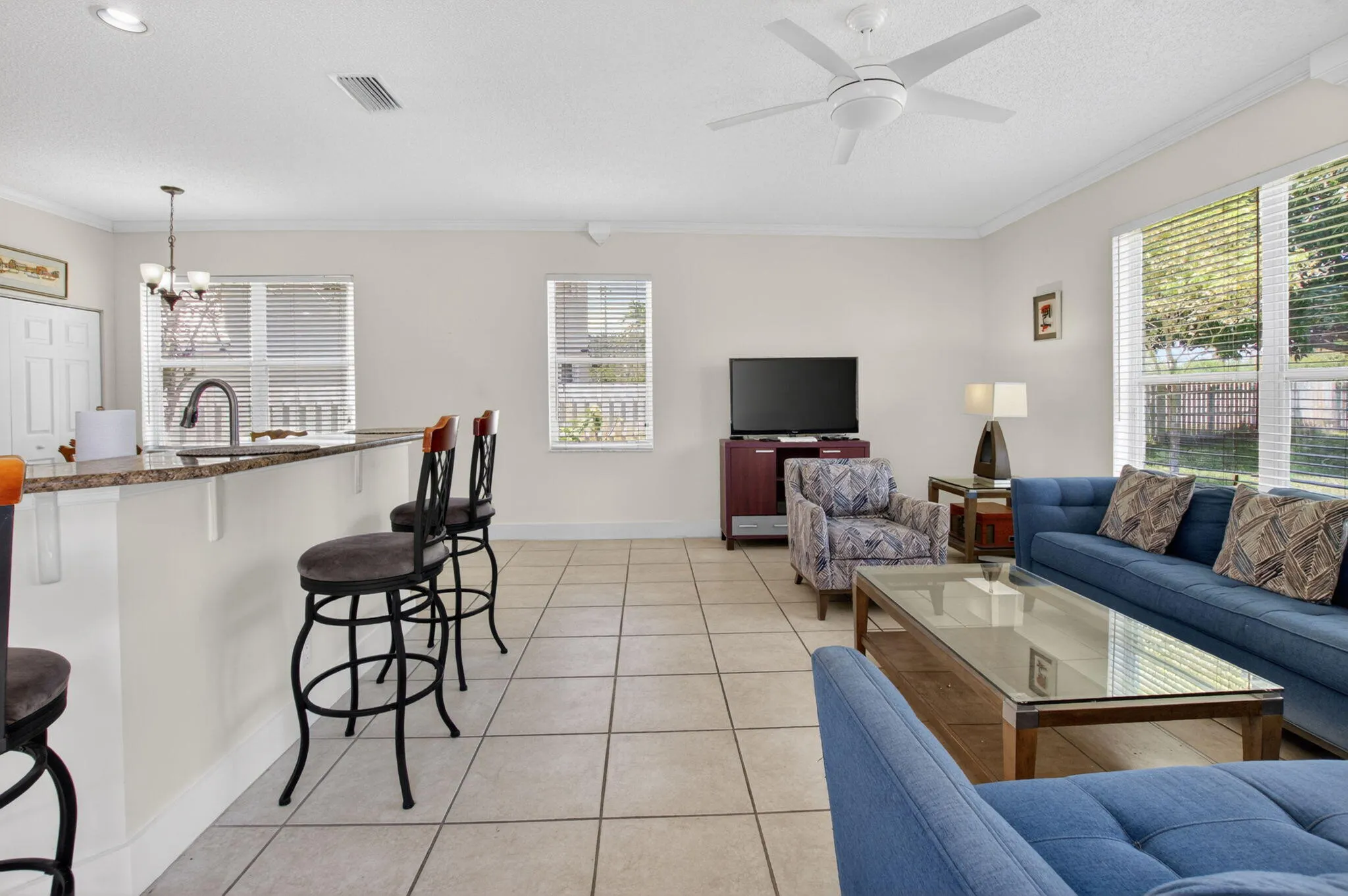 6207 SHADOW TREE Lane