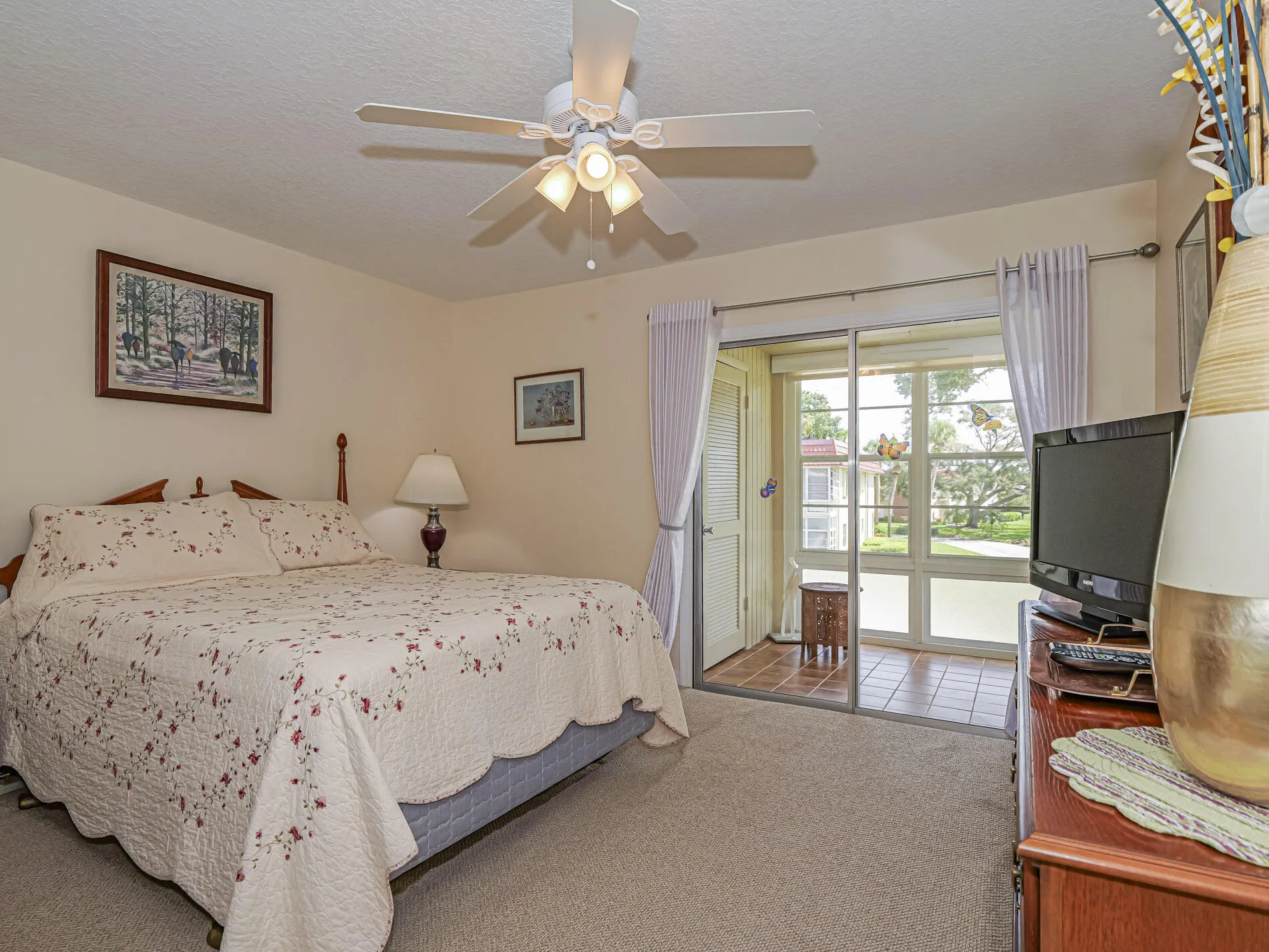 26 PINE ARBOR Lane #201