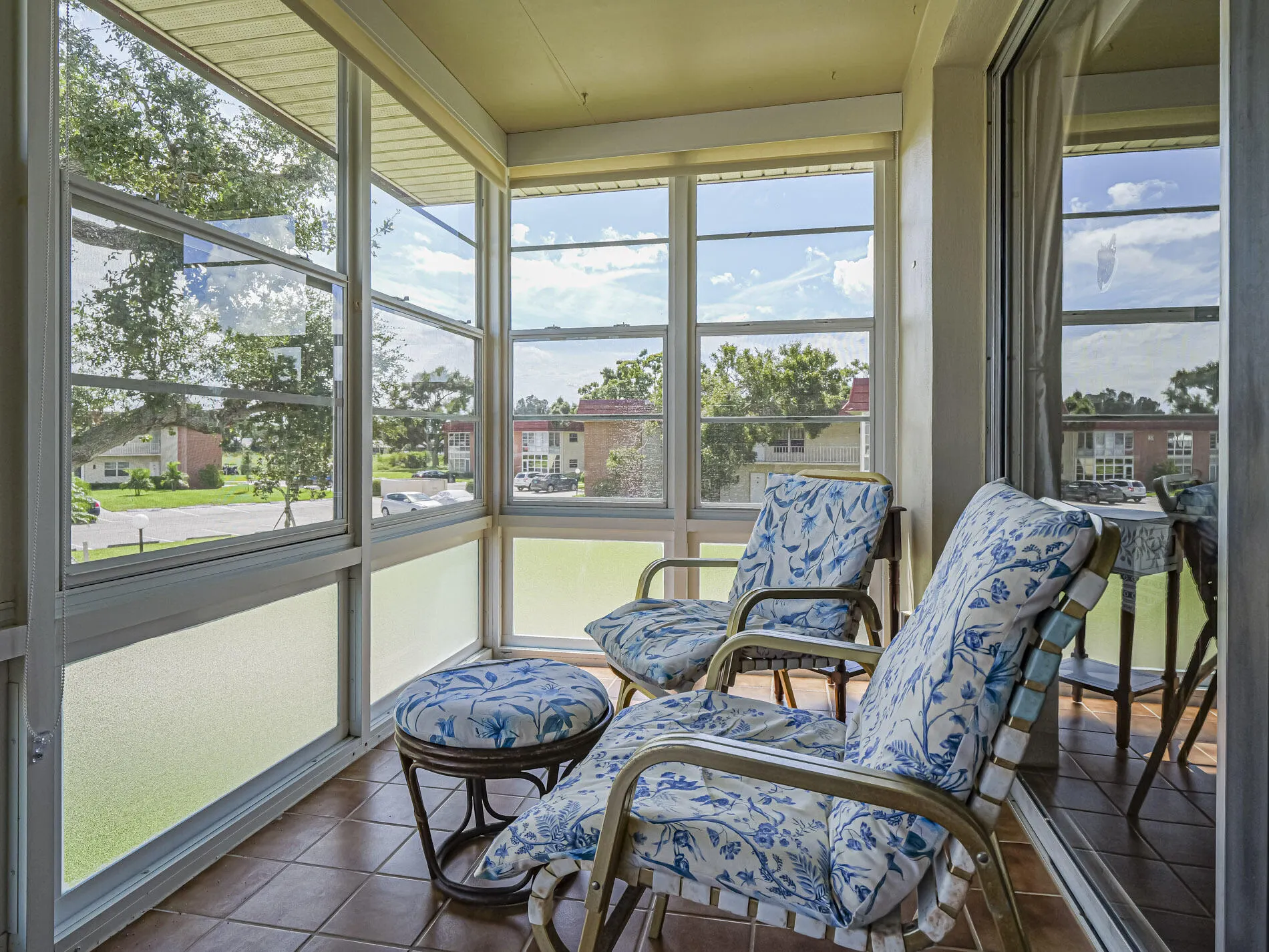 26 PINE ARBOR Lane #201
