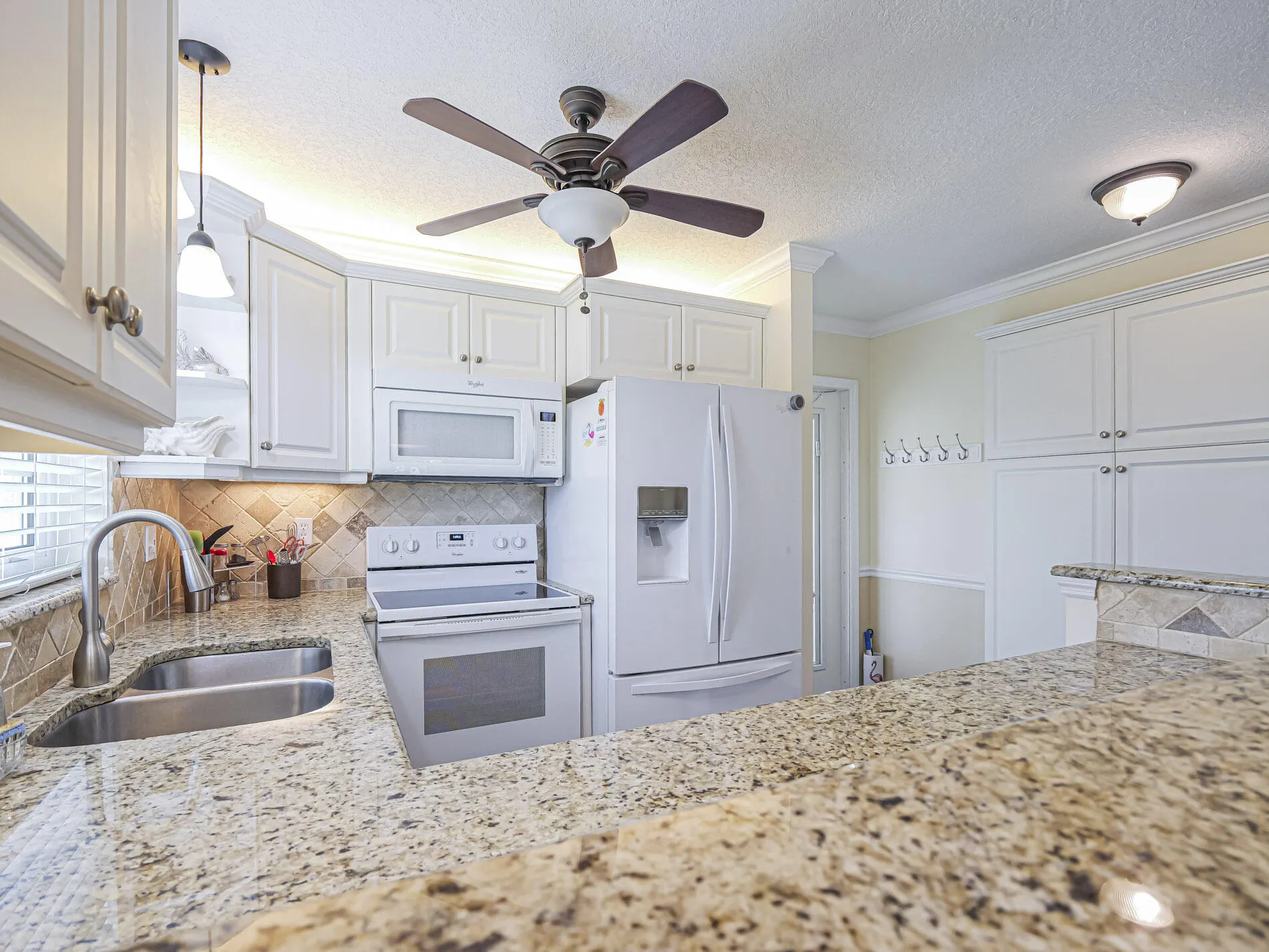 26 PINE ARBOR Lane #201