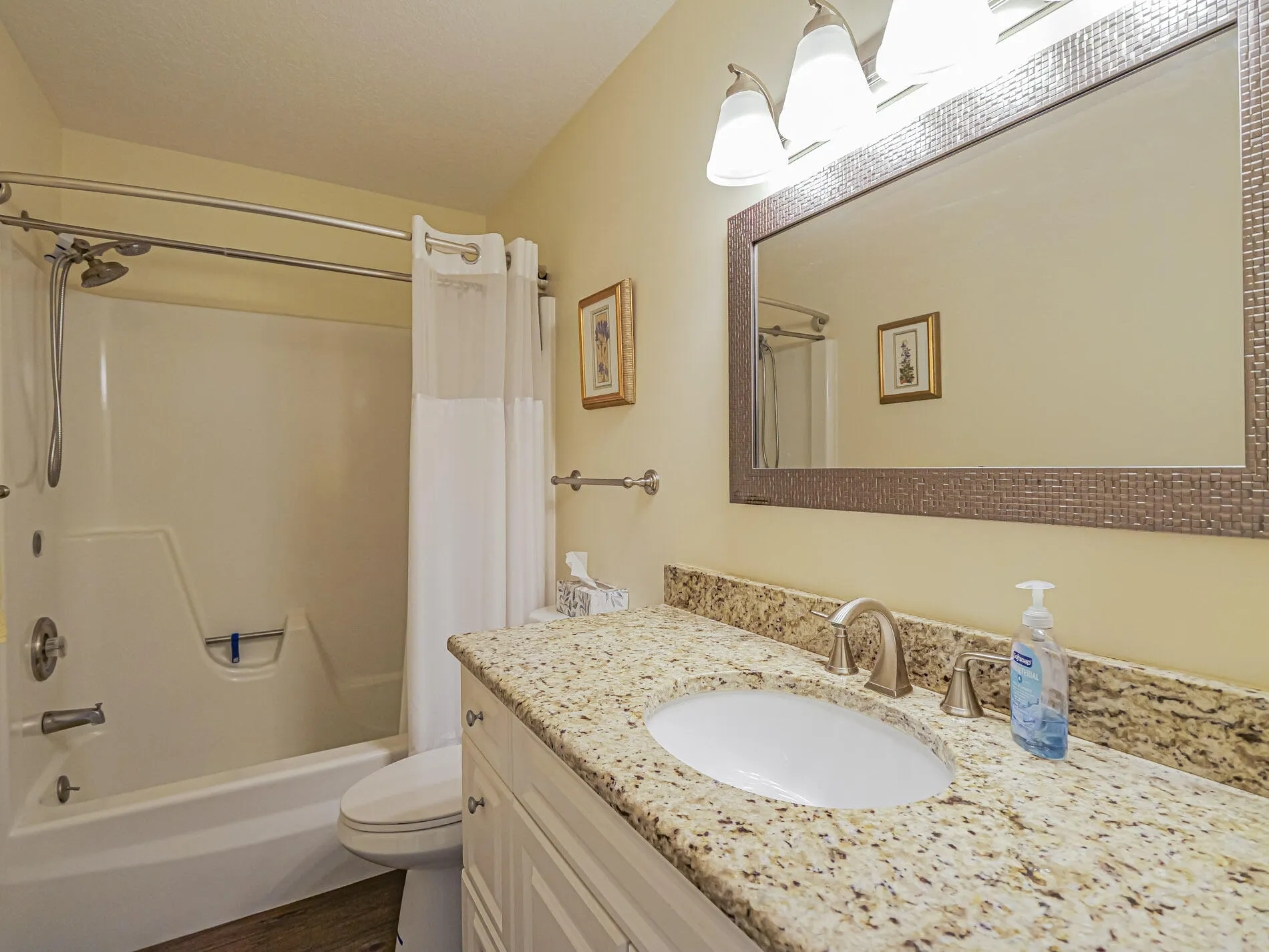 26 PINE ARBOR Lane #201