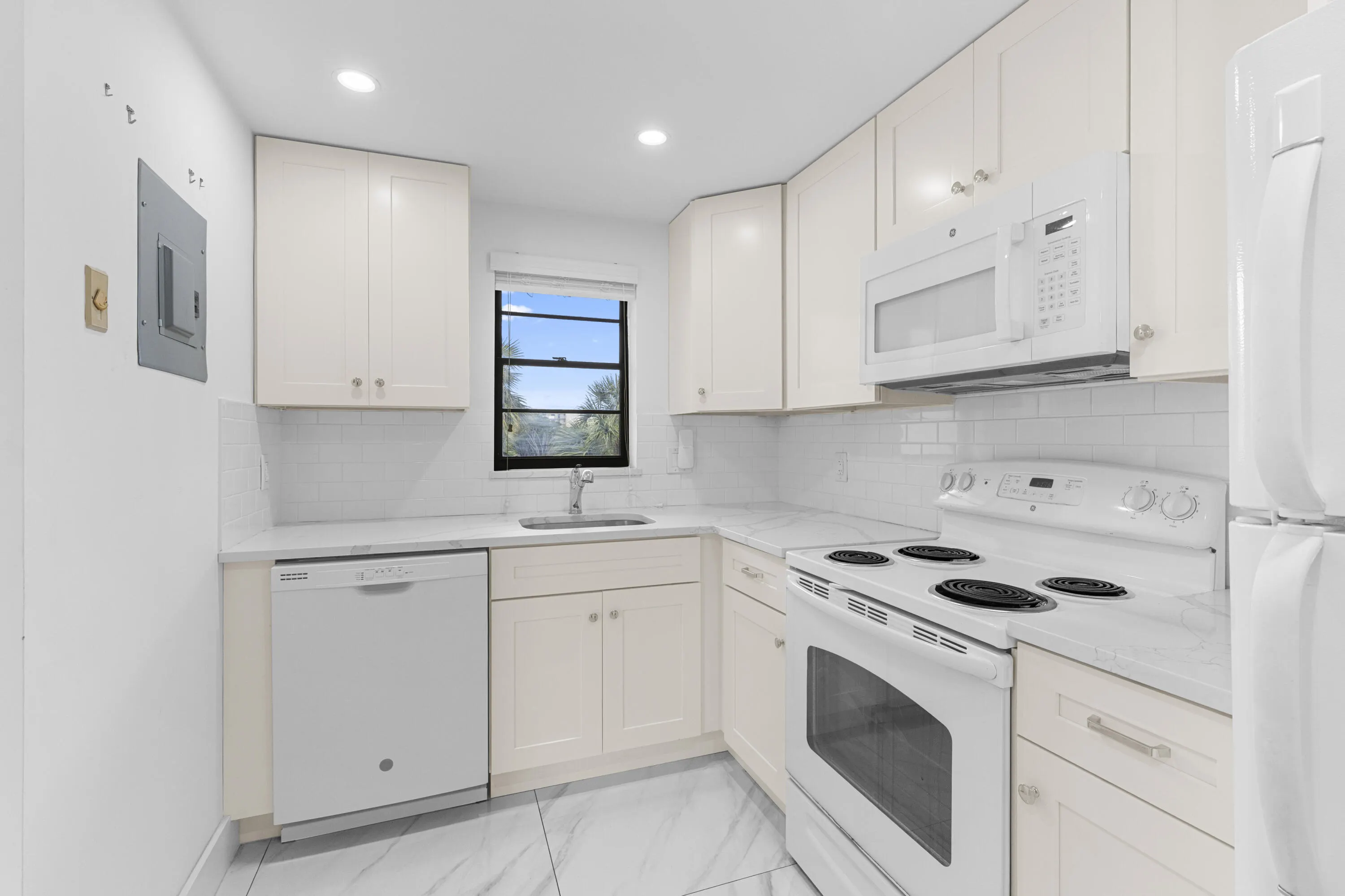 2440 DEER CREEK COUNTRY CLUB Boulevard #307-C