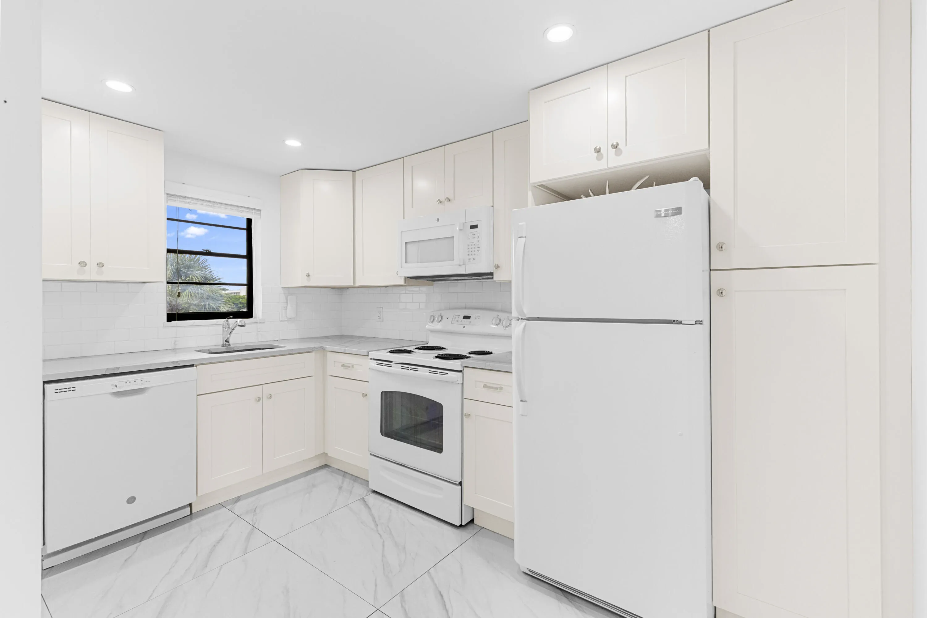 2440 DEER CREEK COUNTRY CLUB Boulevard #307-C
