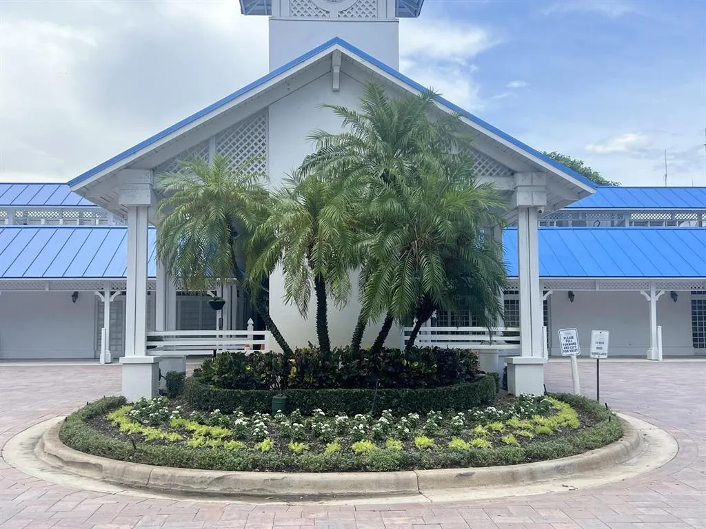 2440 DEER CREEK COUNTRY CLUB Boulevard #307-C