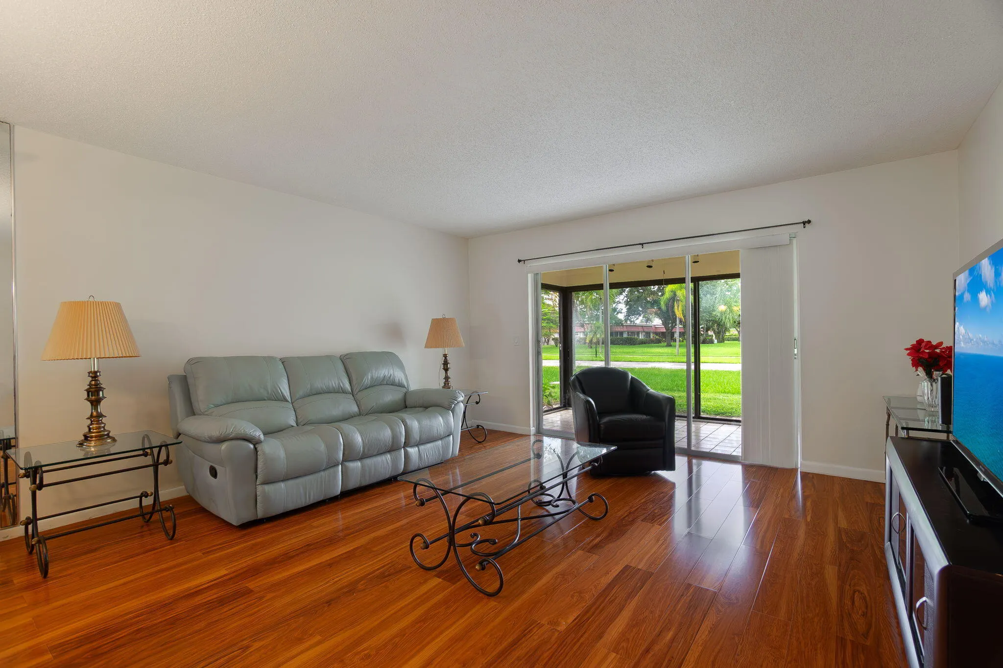 903 Worcester Lane