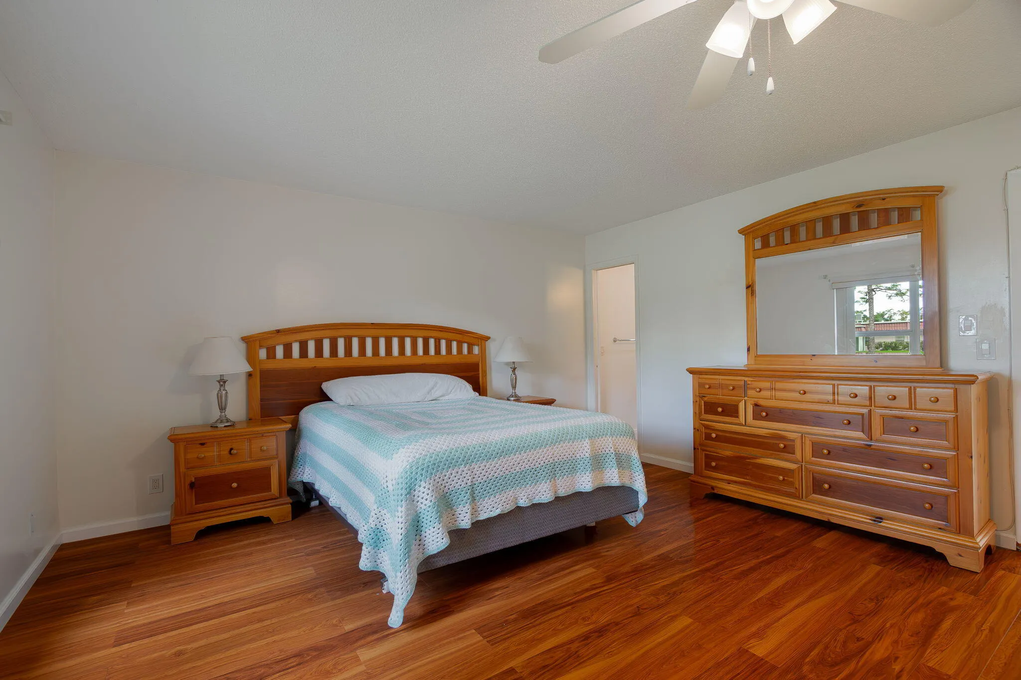 903 Worcester Lane