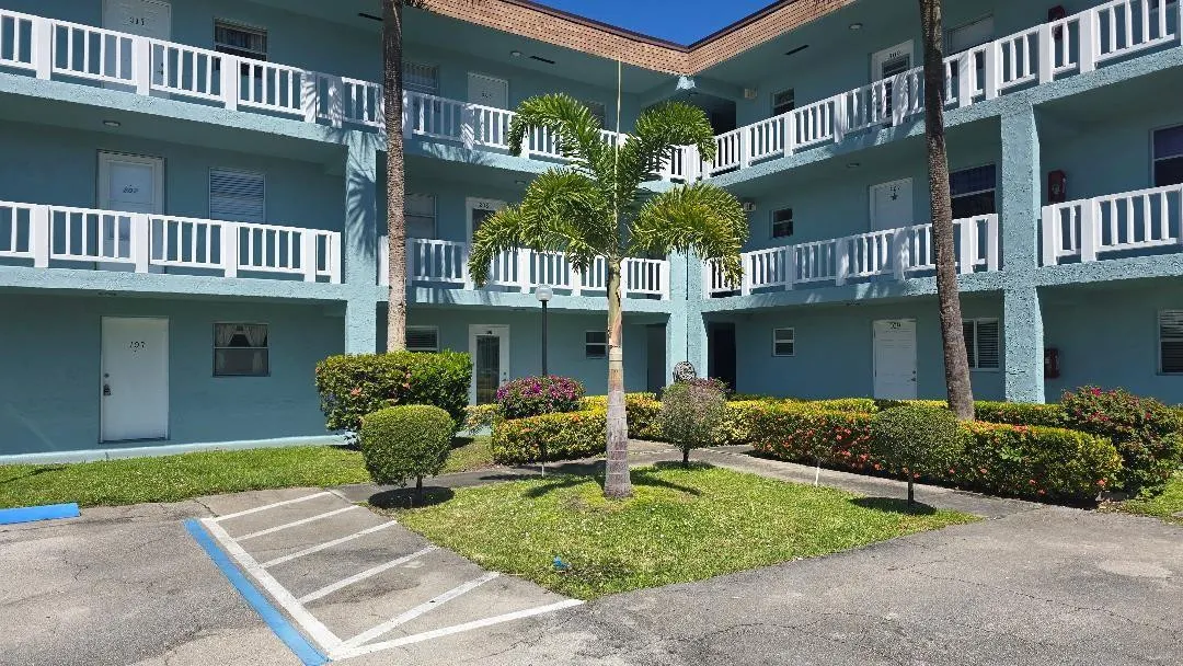 606 SW NATURA Boulevard #208