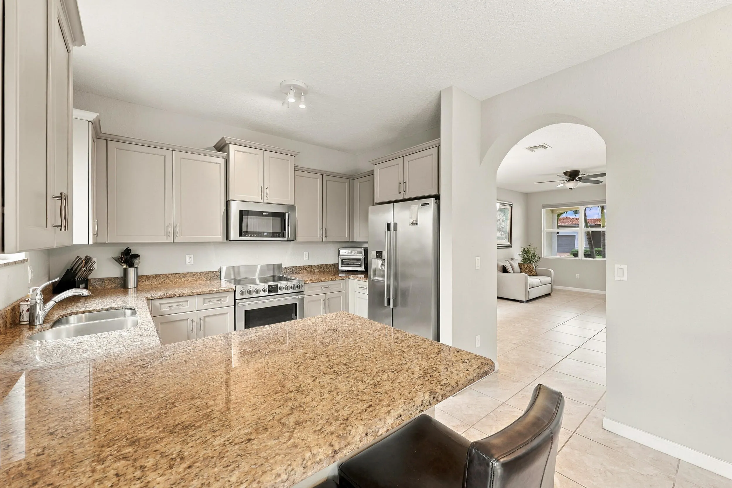 6854 LANGDON Way