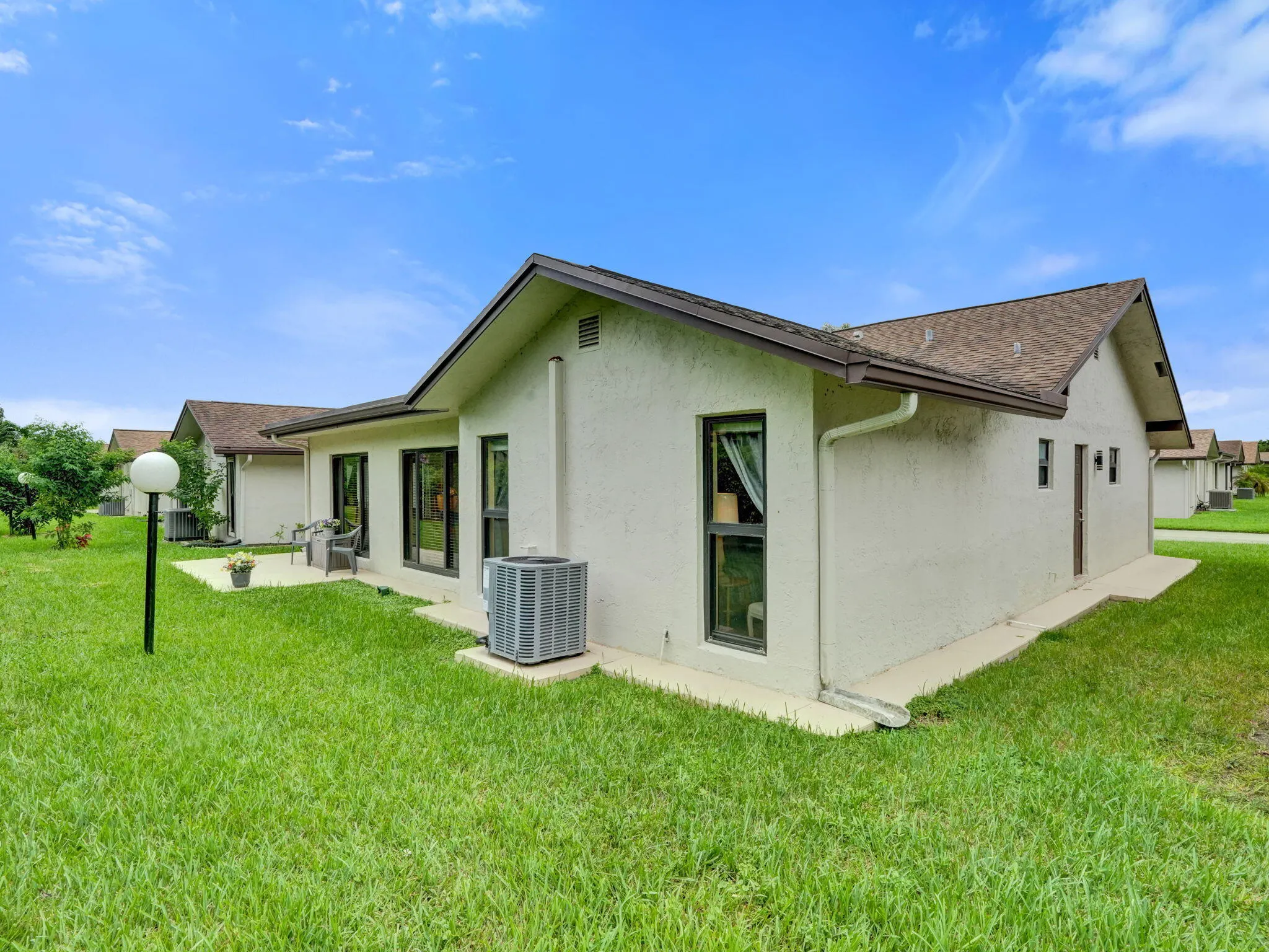 2085 SW 15th Place