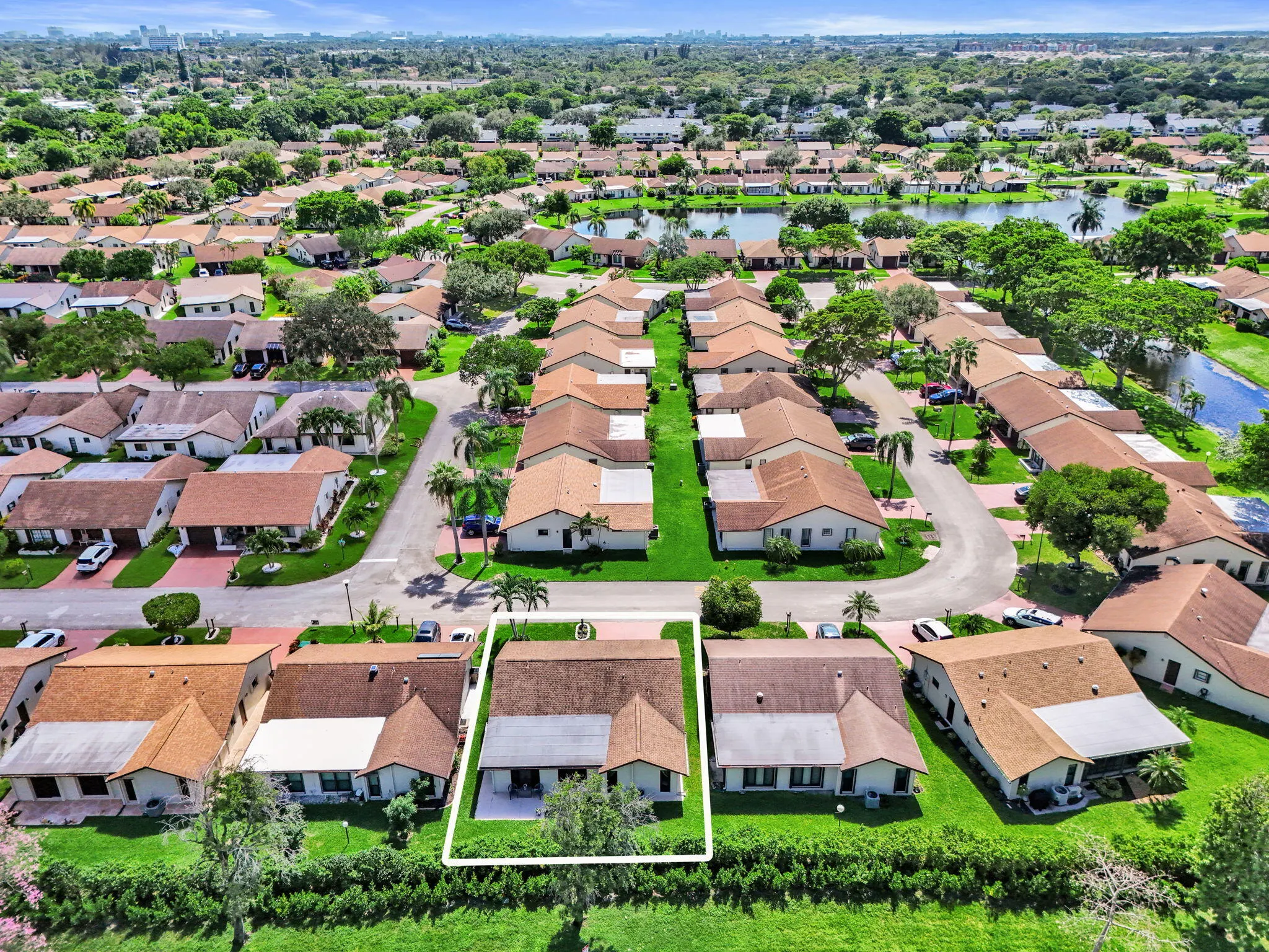 2085 SW 15th Place