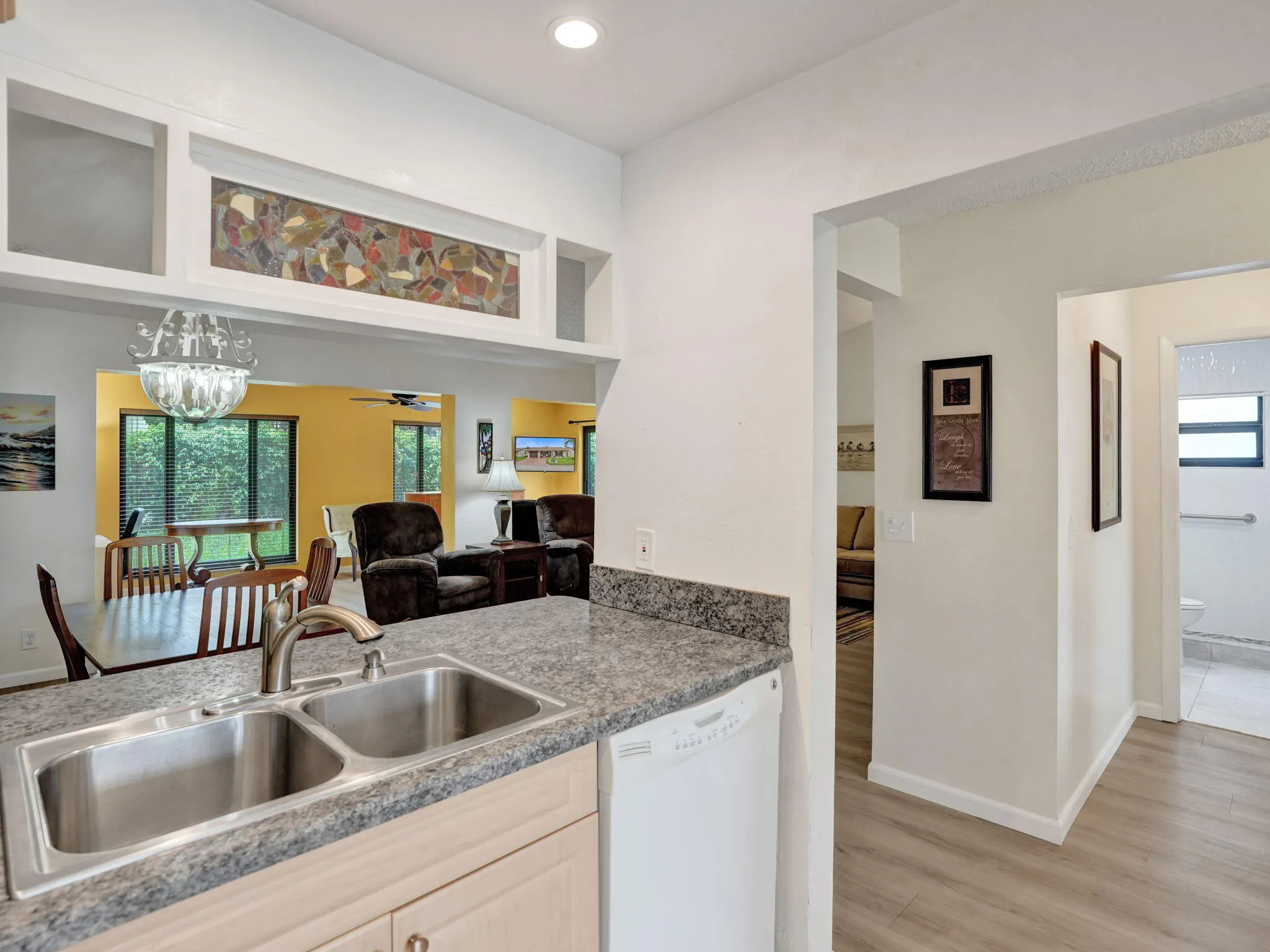 2085 SW 15th Place