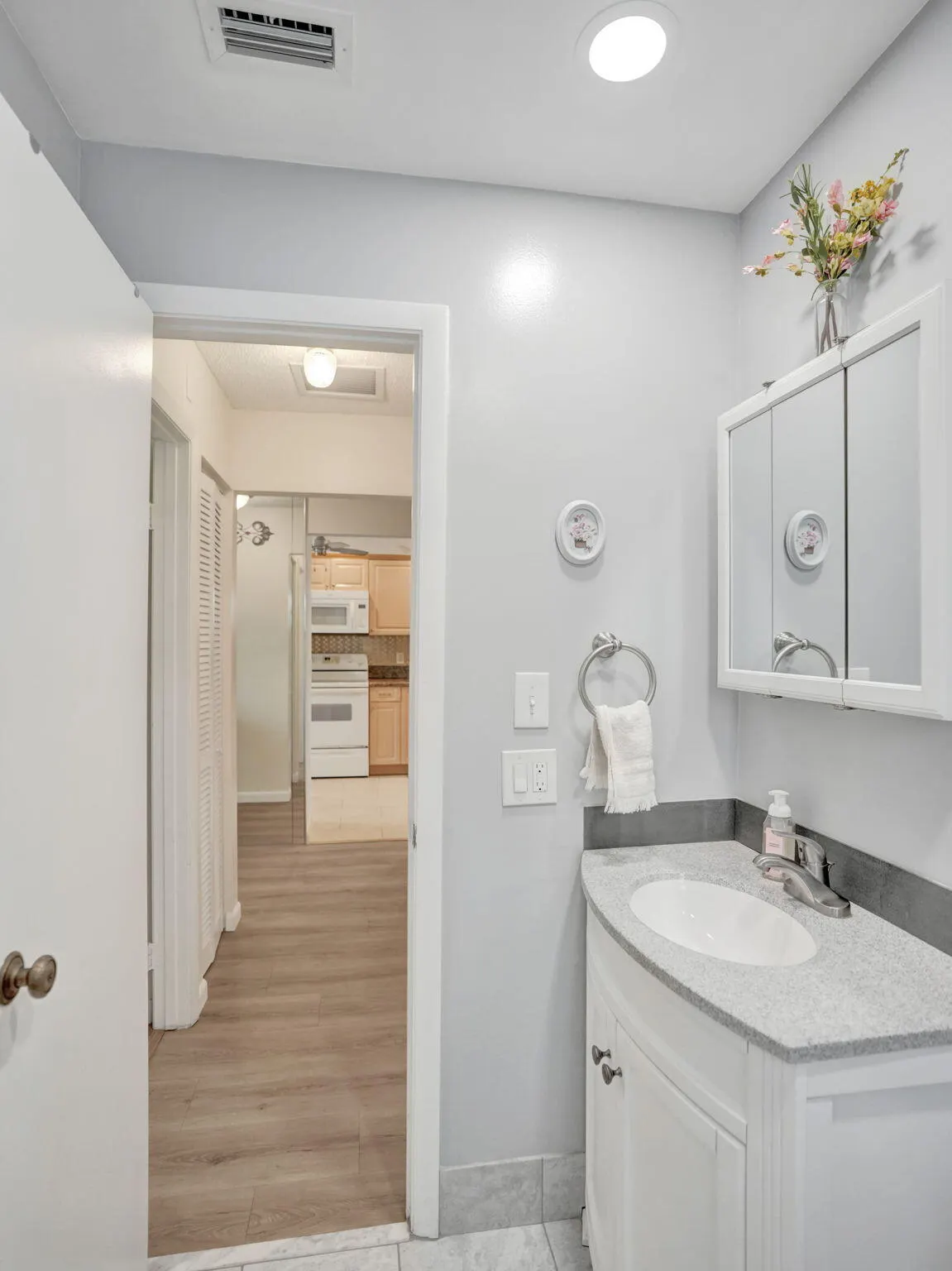 2085 SW 15th Place