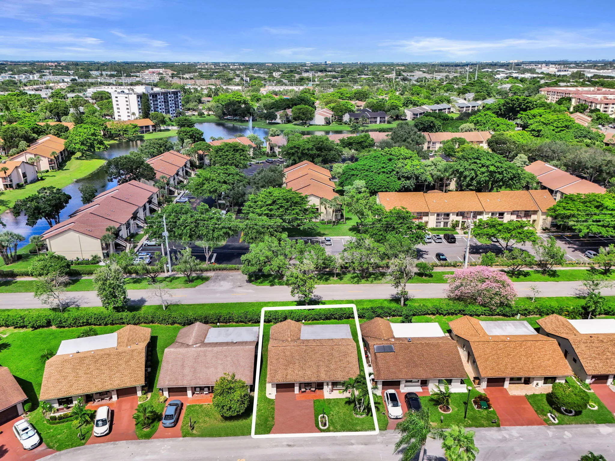 2085 SW 15th Place