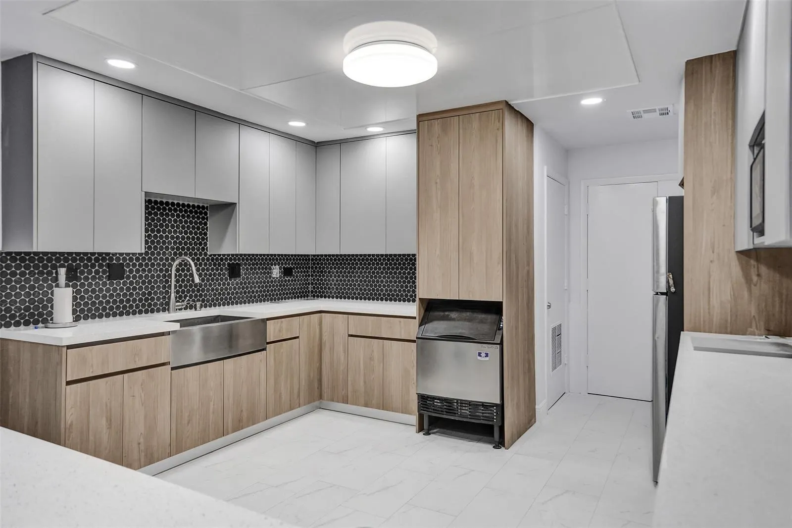 2085 SW 15th Place