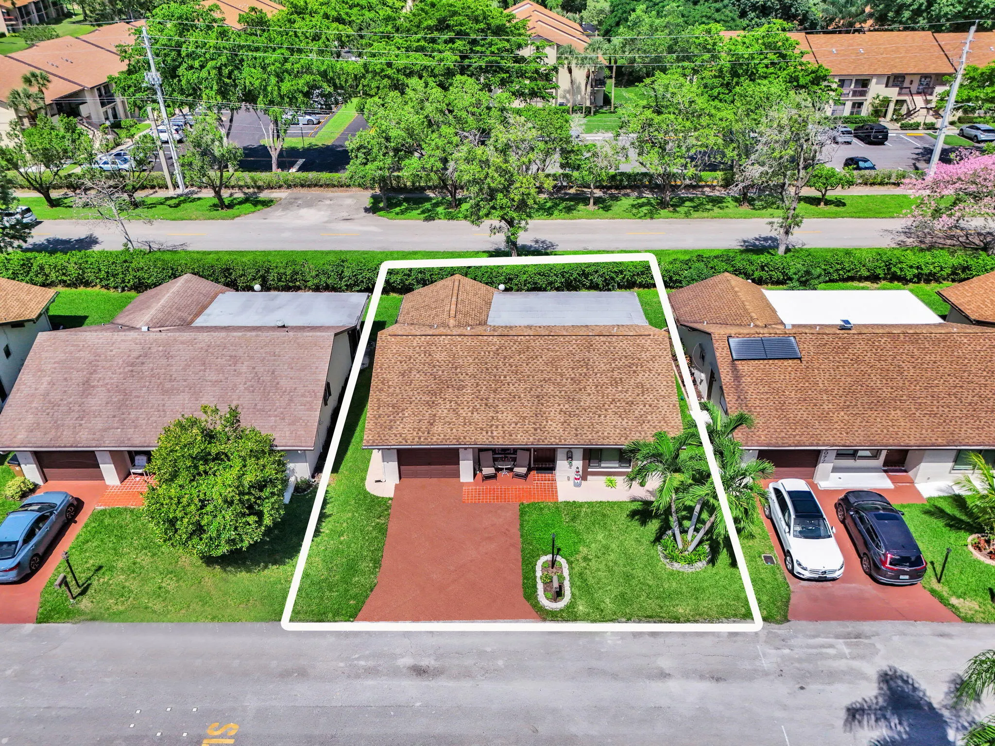 2085 SW 15th Place