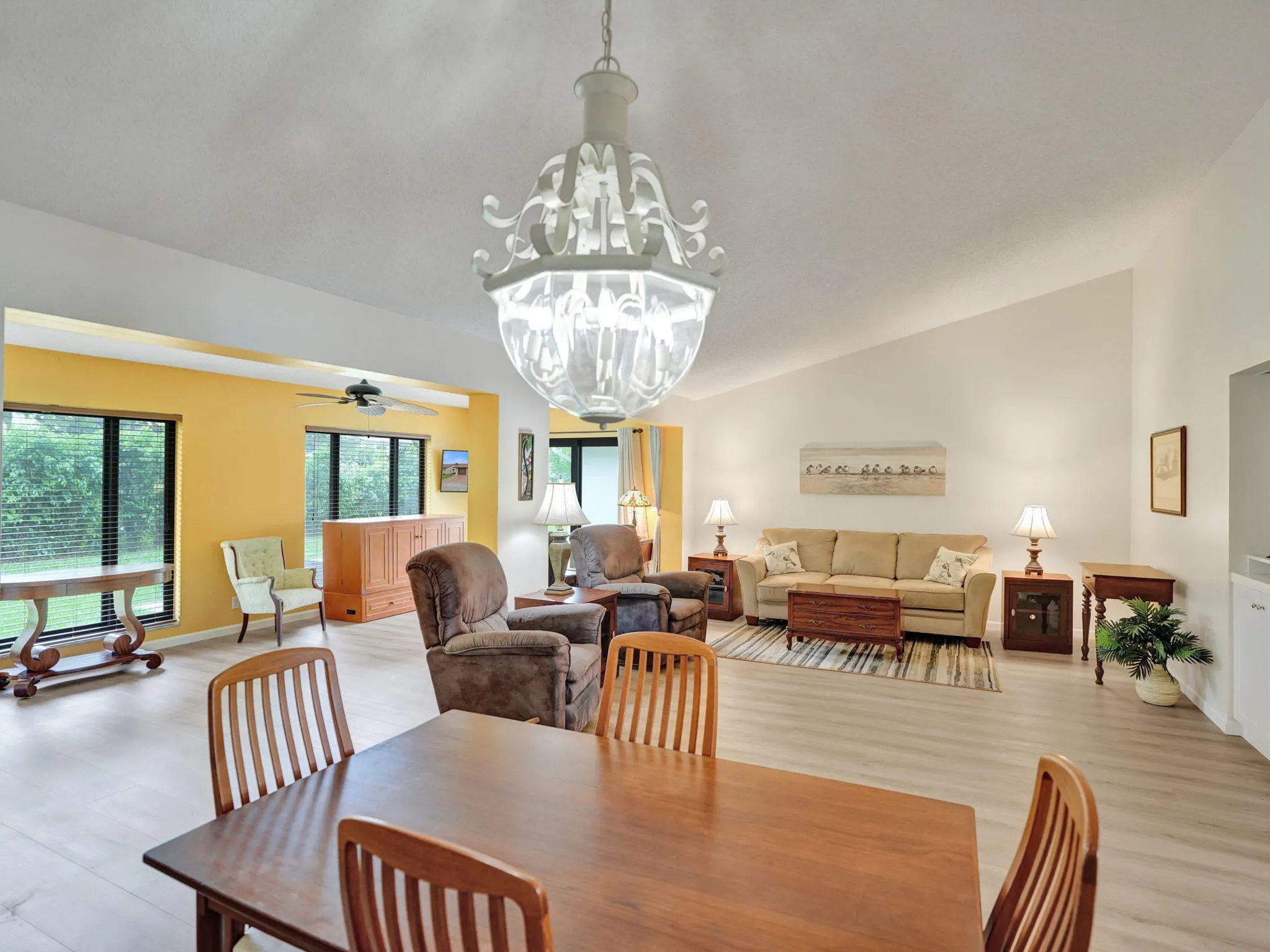 2085 SW 15th Place