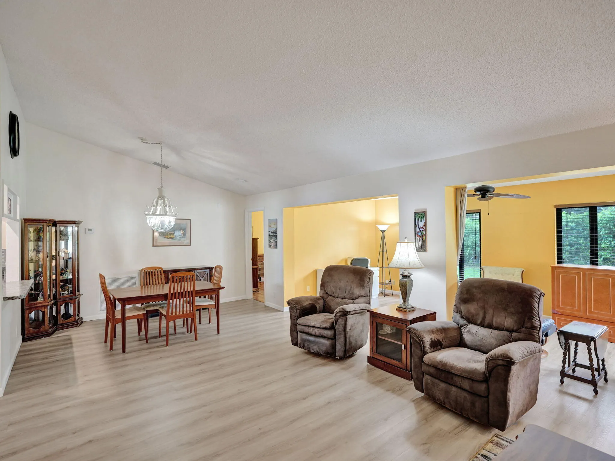 2085 SW 15th Place