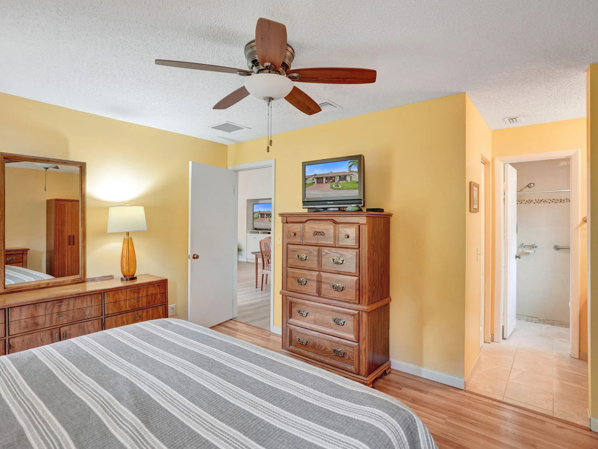 2085 SW 15th Place