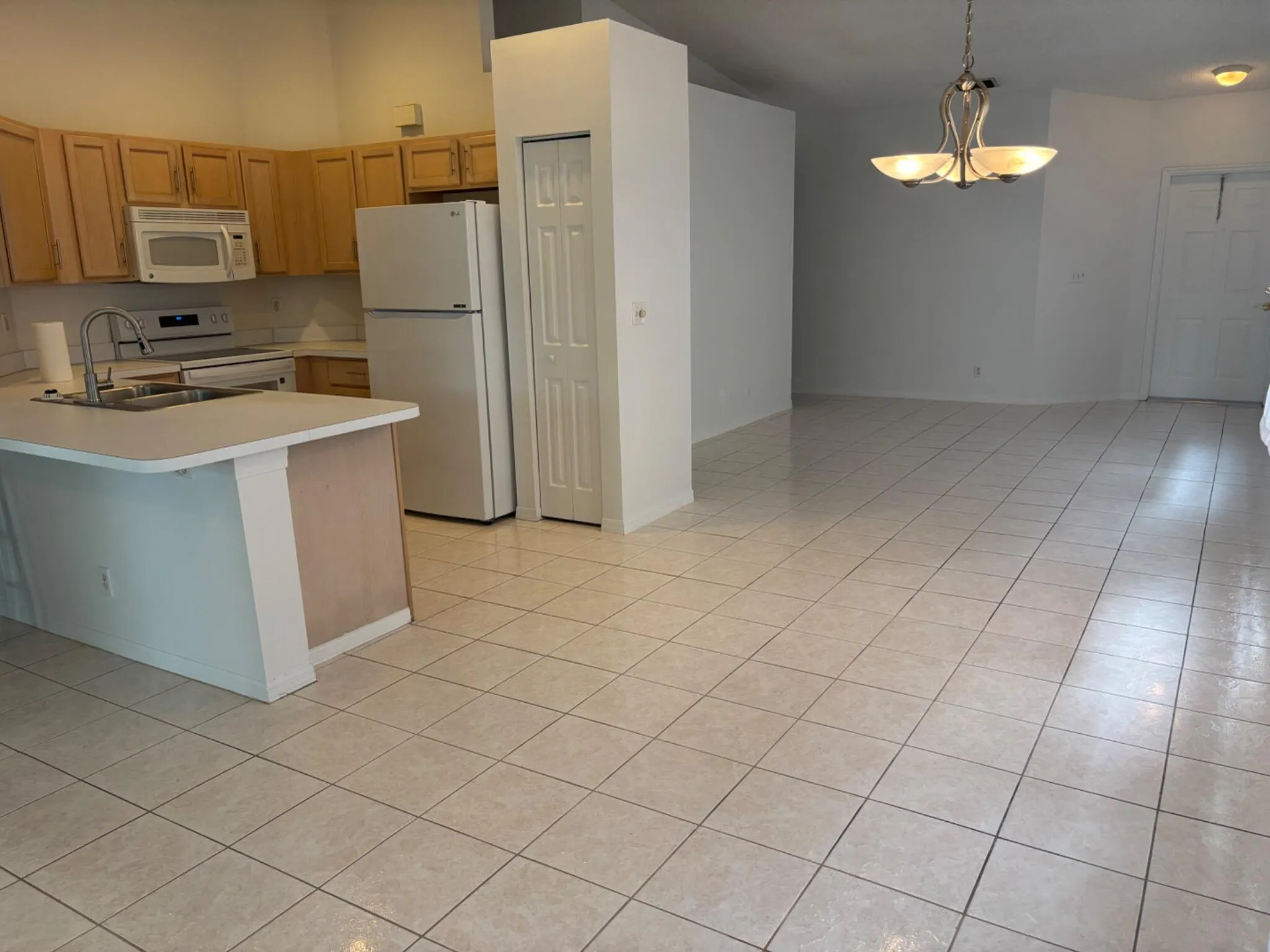 4262 NW 1ST Place