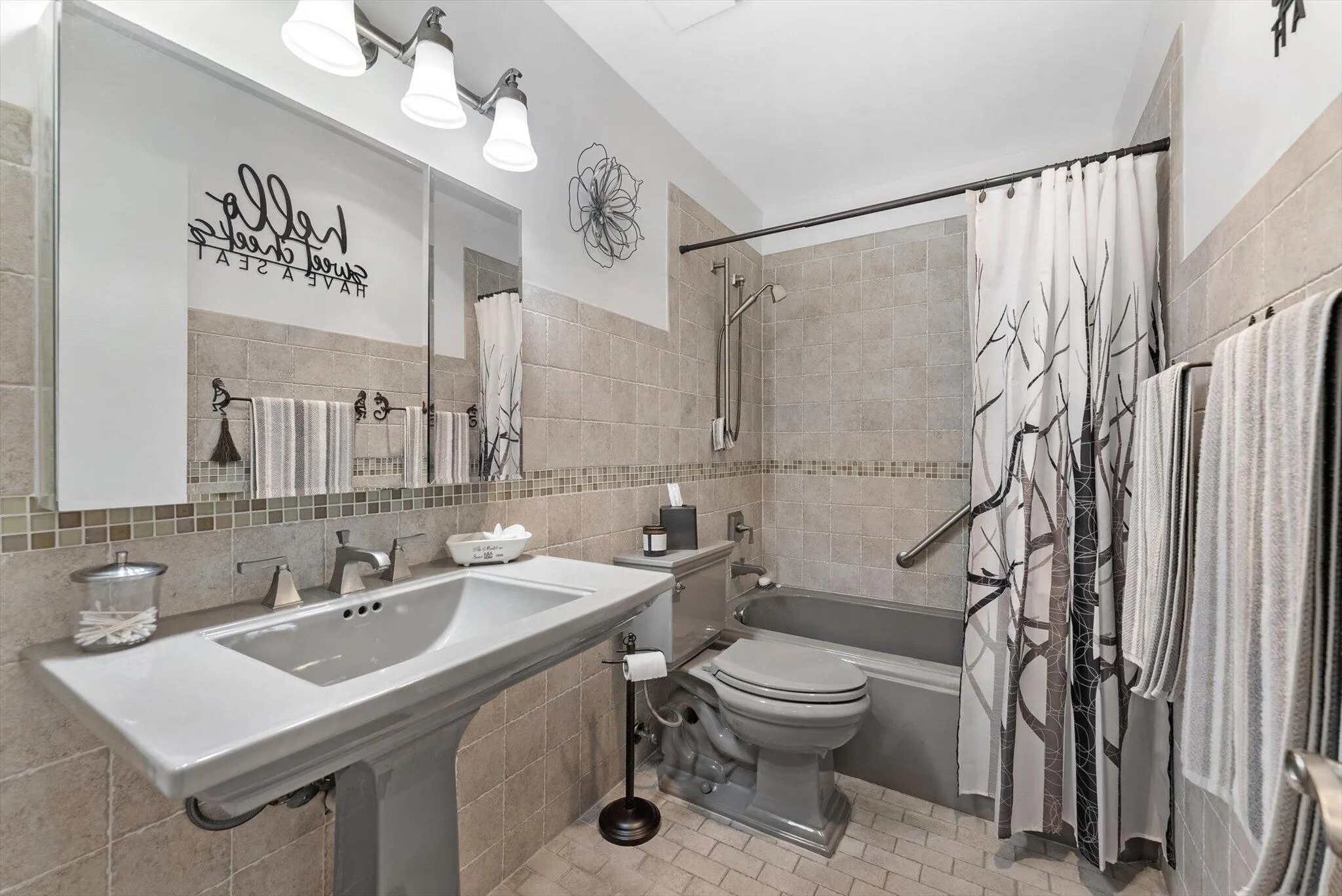 819 NW 25th Avenue