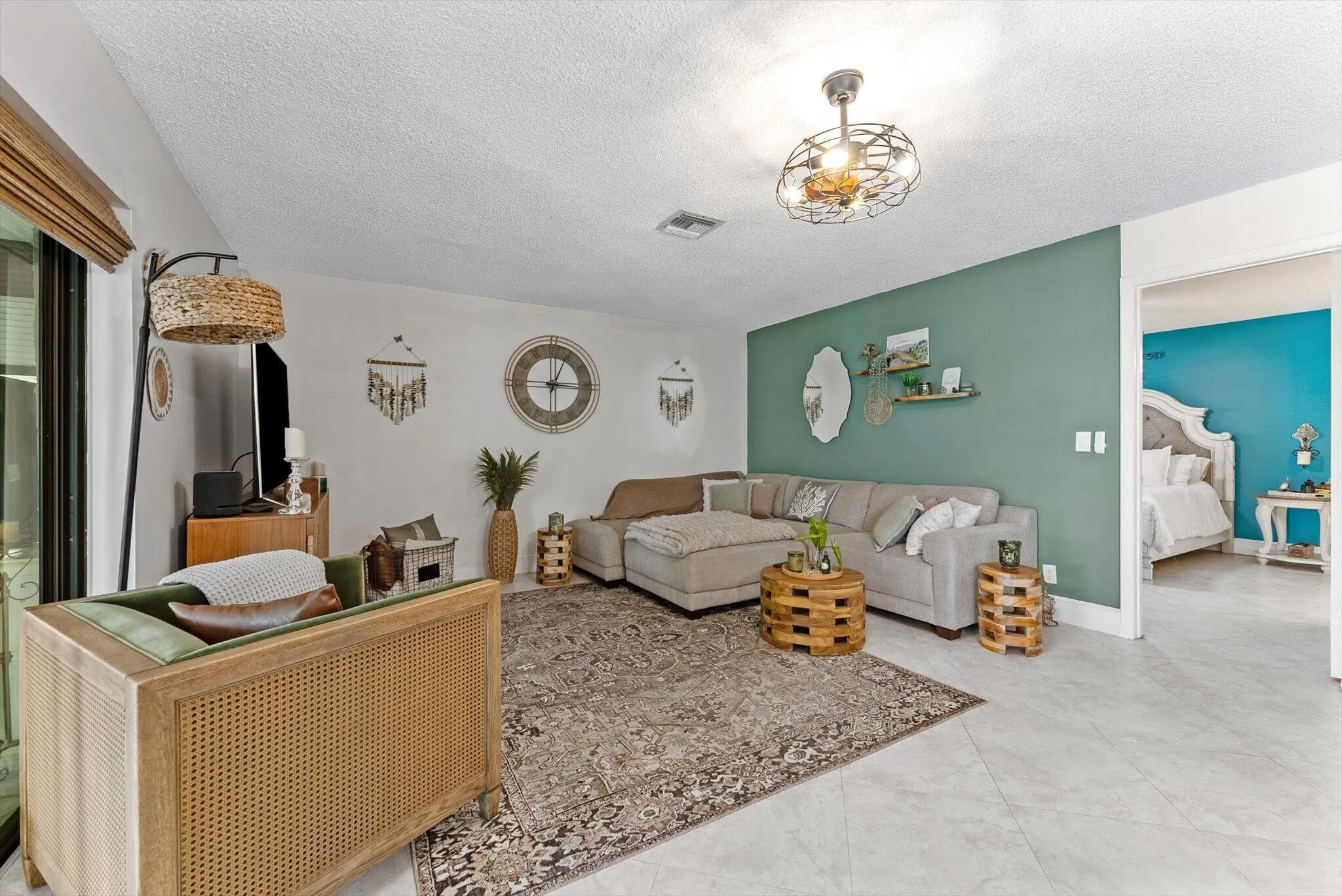 819 NW 25th Avenue