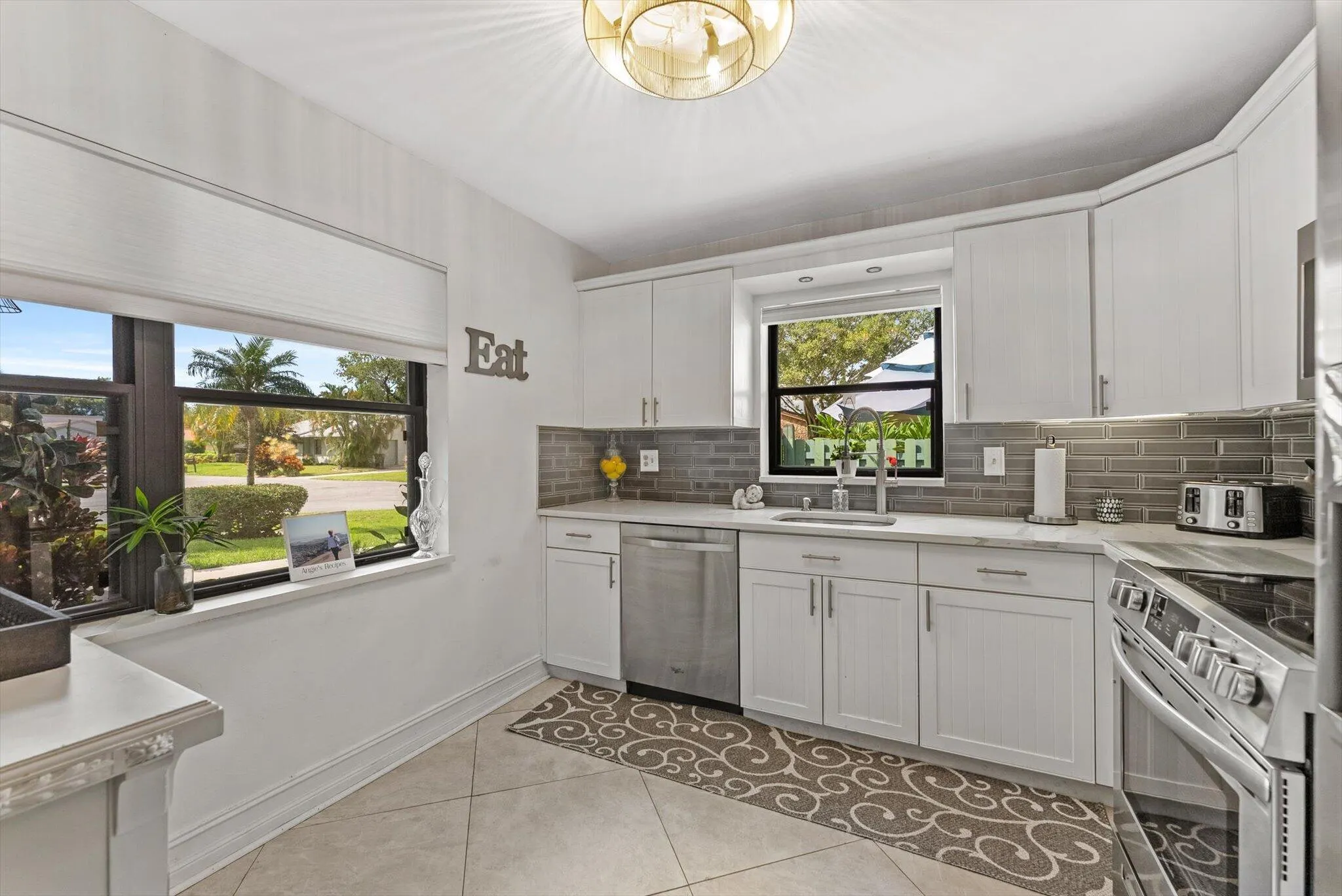 819 NW 25th Avenue